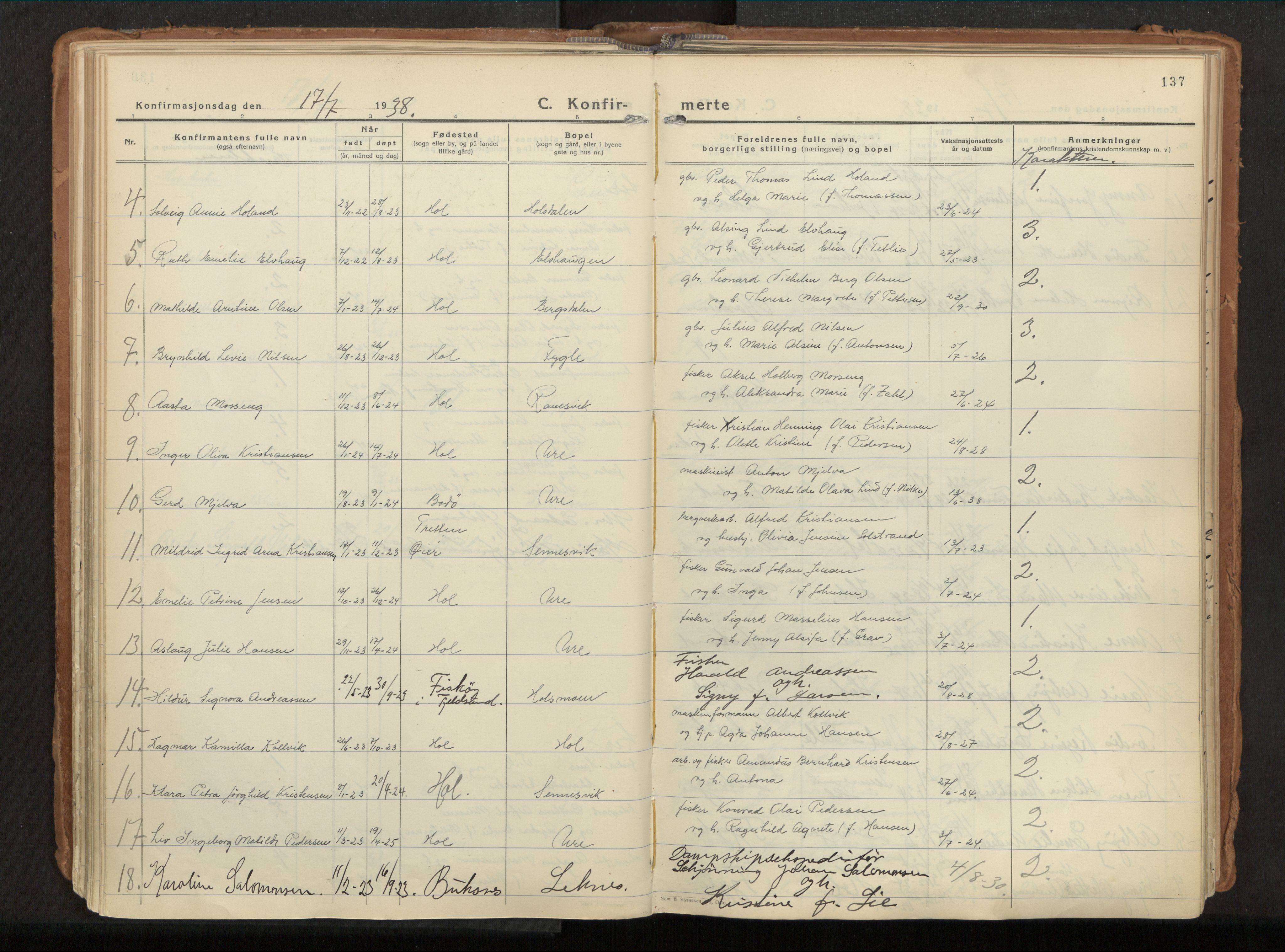 Ministerialprotokoller, klokkerbøker og fødselsregistre - Nordland, AV/SAT-A-1459/882/L1182: Parish register (official) no. 882A04, 1932-1950, p. 137