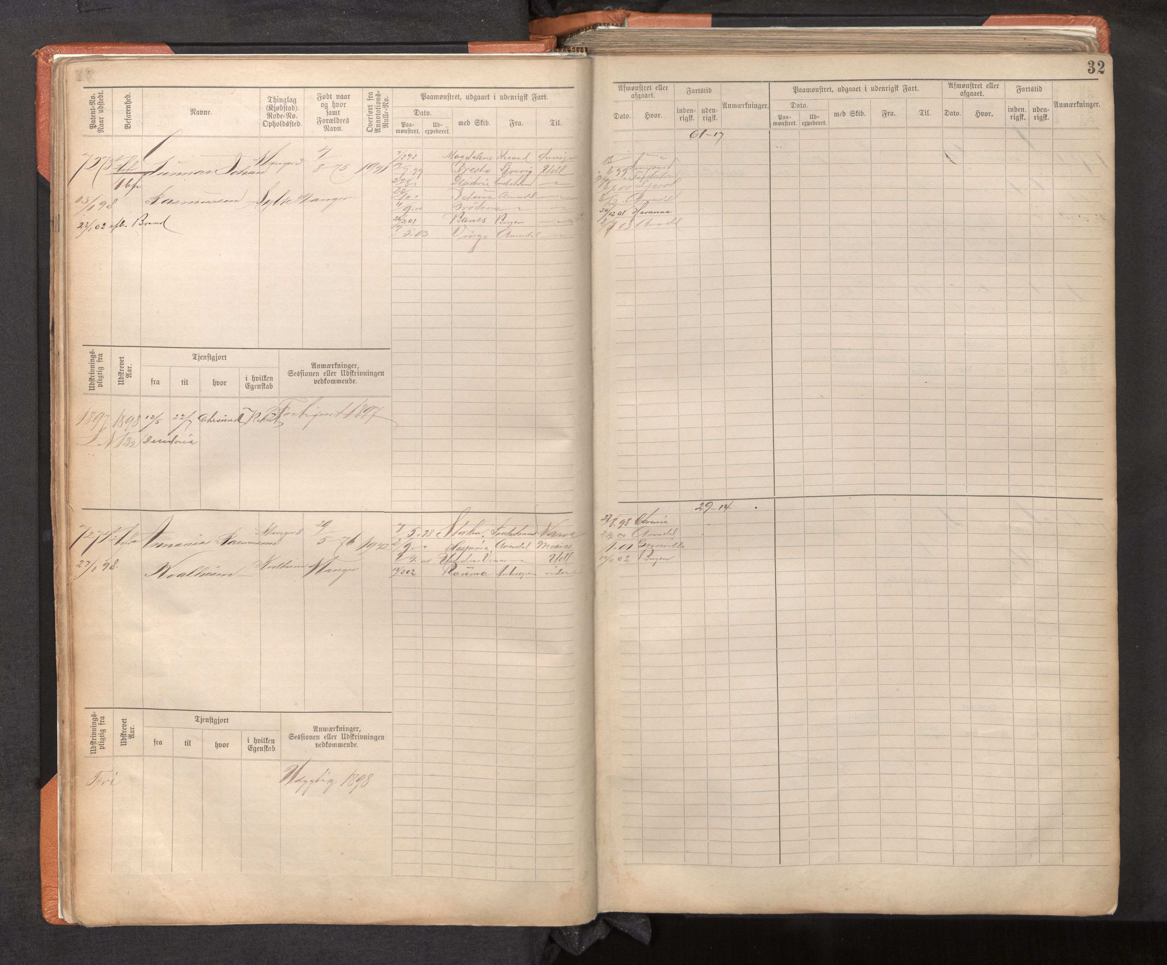 Innrulleringssjefen i Bergen, AV/SAB-A-100050/F/Fc/L0012: Sjøfartshovedrulle, nr. 7211 - 8168, 1895-1900, p. 32