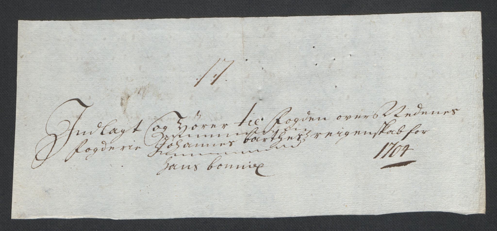 Rentekammeret inntil 1814, Reviderte regnskaper, Fogderegnskap, AV/RA-EA-4092/R39/L2317: Fogderegnskap Nedenes, 1704-1705, p. 68