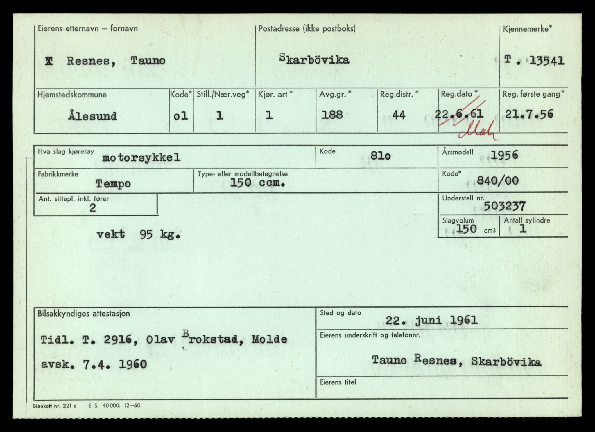 Møre og Romsdal vegkontor - Ålesund trafikkstasjon, AV/SAT-A-4099/F/Fe/L0040: Registreringskort for kjøretøy T 13531 - T 13709, 1927-1998, p. 220