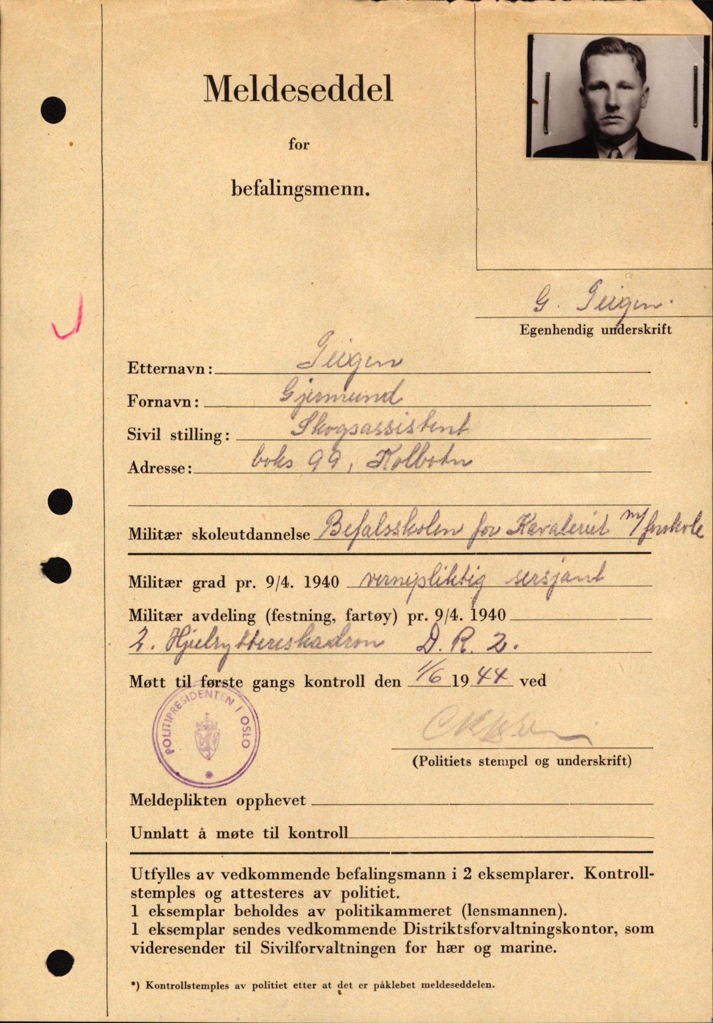 Forsvaret, Forsvarets krigshistoriske avdeling, AV/RA-RAFA-2017/Y/Yf/L0209: II-C-11-2121  -  Okkupasjonstiden.  Meldesedler for befal med foto og oppl. om militær grad 9. apr. 1940., 1944-1945, p. 1054