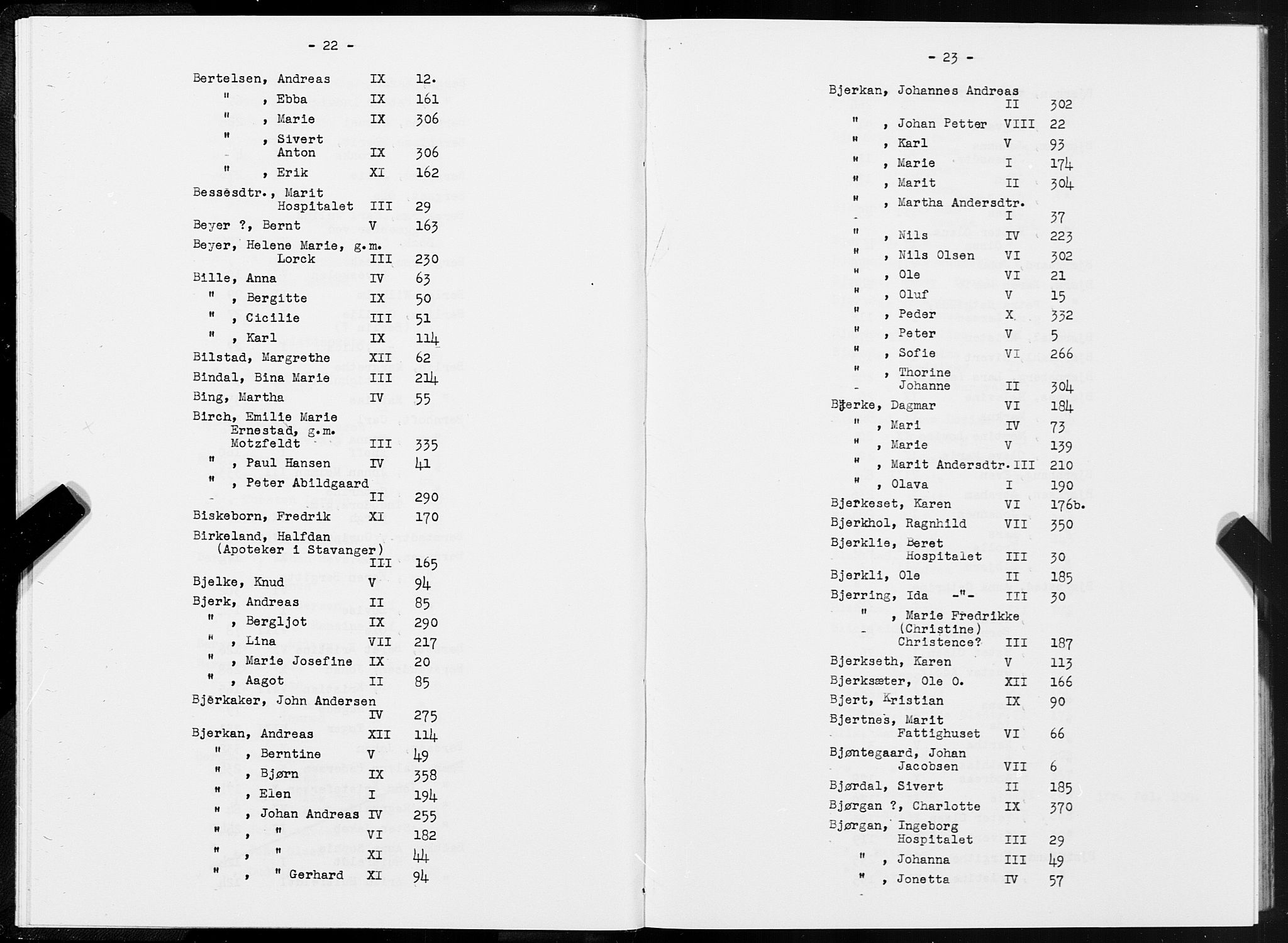 SAT, 1875 census for 1601 Trondheim, 1875, p. 22-23