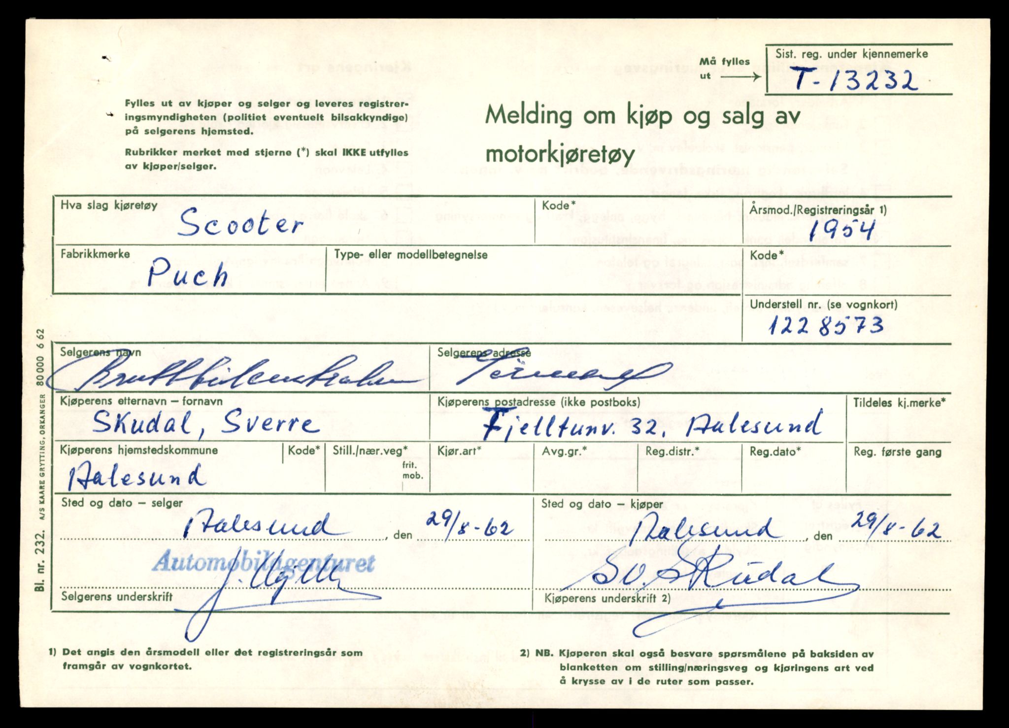 Møre og Romsdal vegkontor - Ålesund trafikkstasjon, AV/SAT-A-4099/F/Fe/L0038: Registreringskort for kjøretøy T 13180 - T 13360, 1927-1998, p. 915