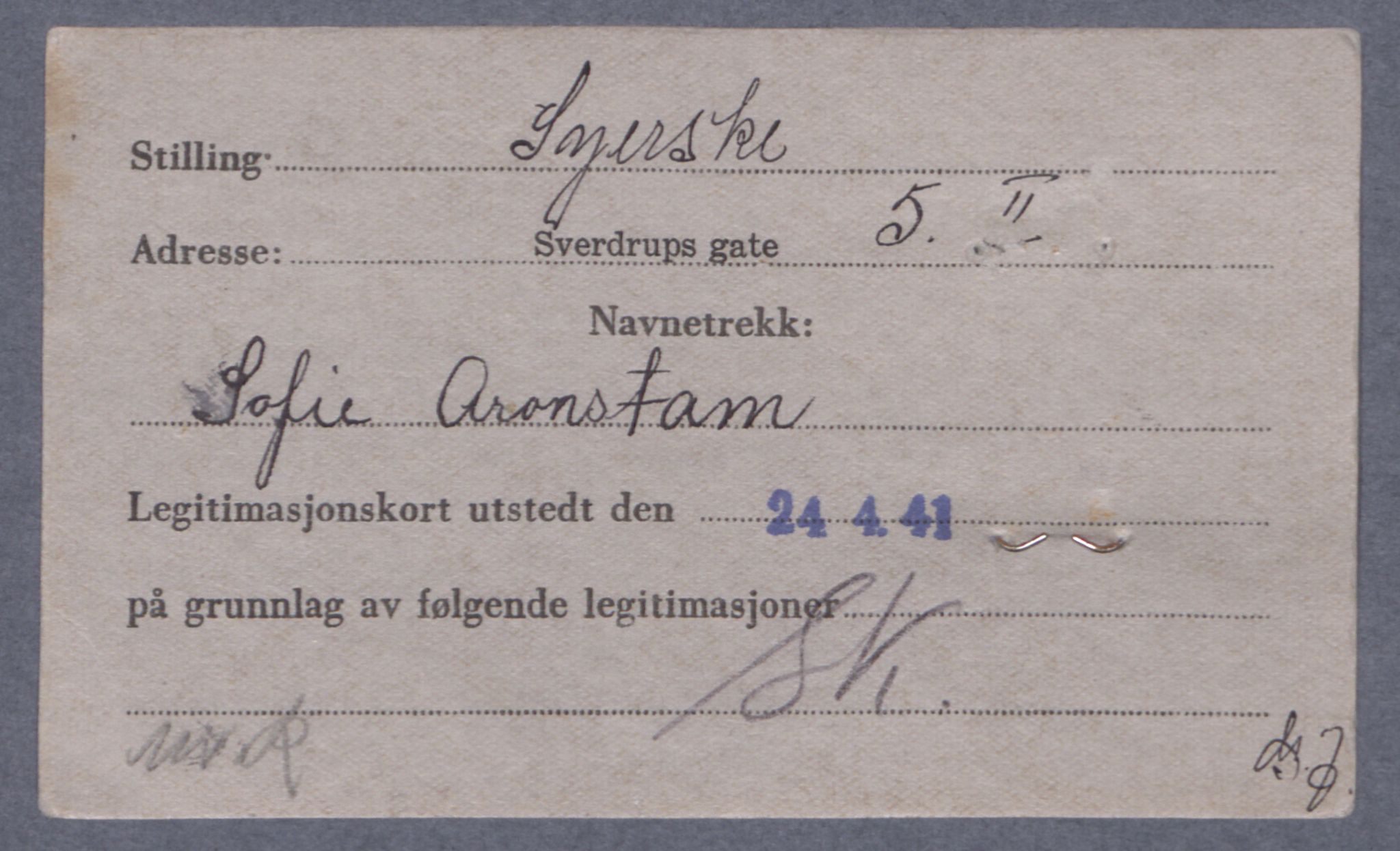 Sosialdepartementet, Våre Falne, AV/RA-S-1708/E/Ee/Eea/L0021A: Legitimasjonskort med fotografier for jøder, 1941-1942, p. 4