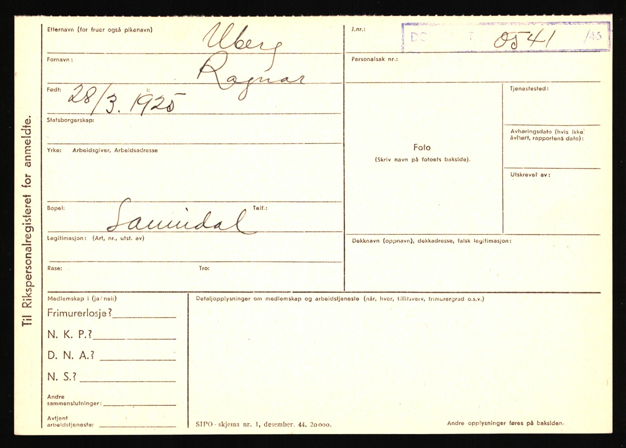 Statspolitiet - Hovedkontoret / Osloavdelingen, AV/RA-S-1329/C/Ca/L0016: Uberg - Øystese, 1943-1945, p. 4