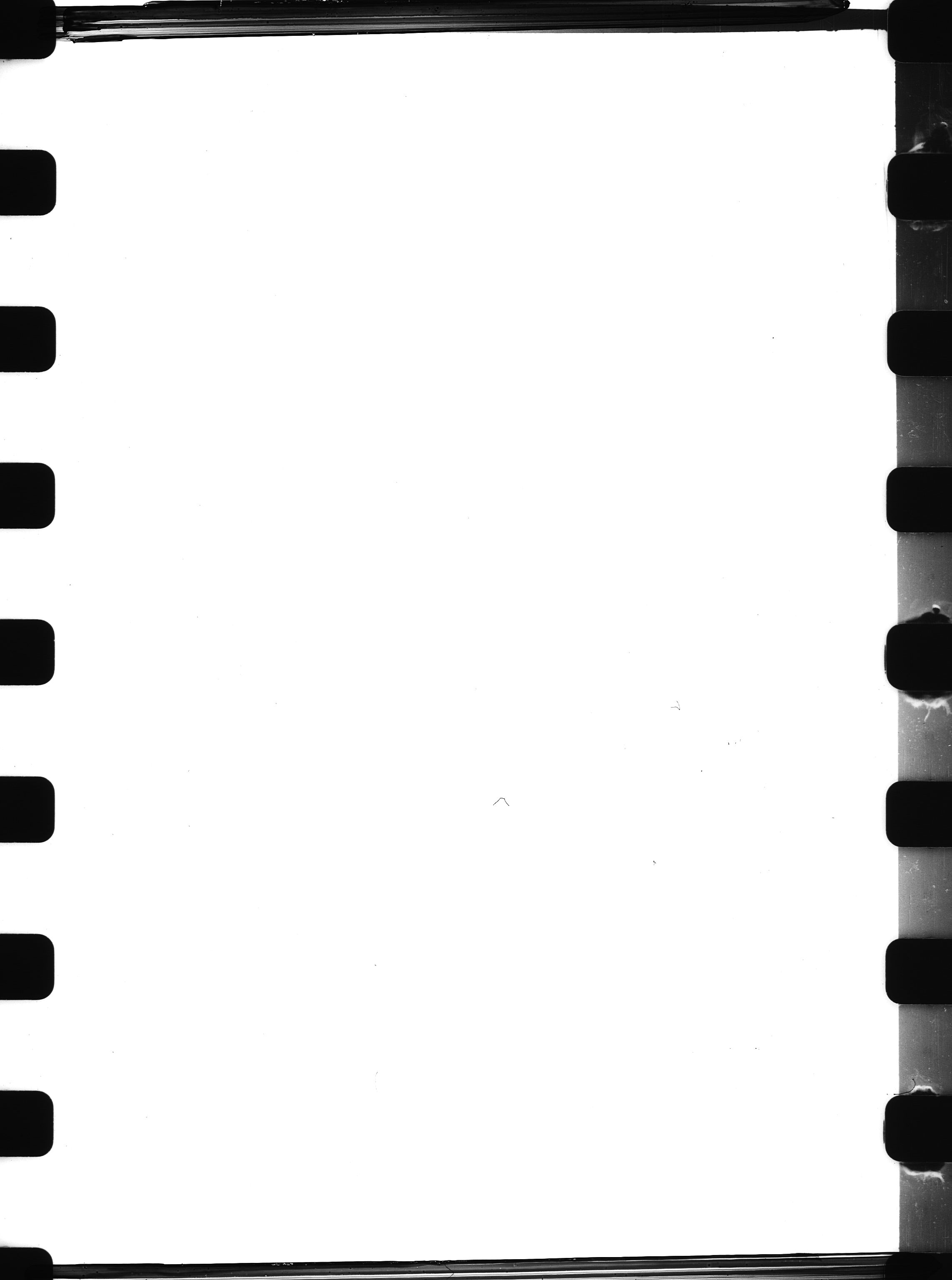 Documents Section, RA/RAFA-2200/V/L0068: Film med LMDC Serial Number., 1940-1945, p. 823