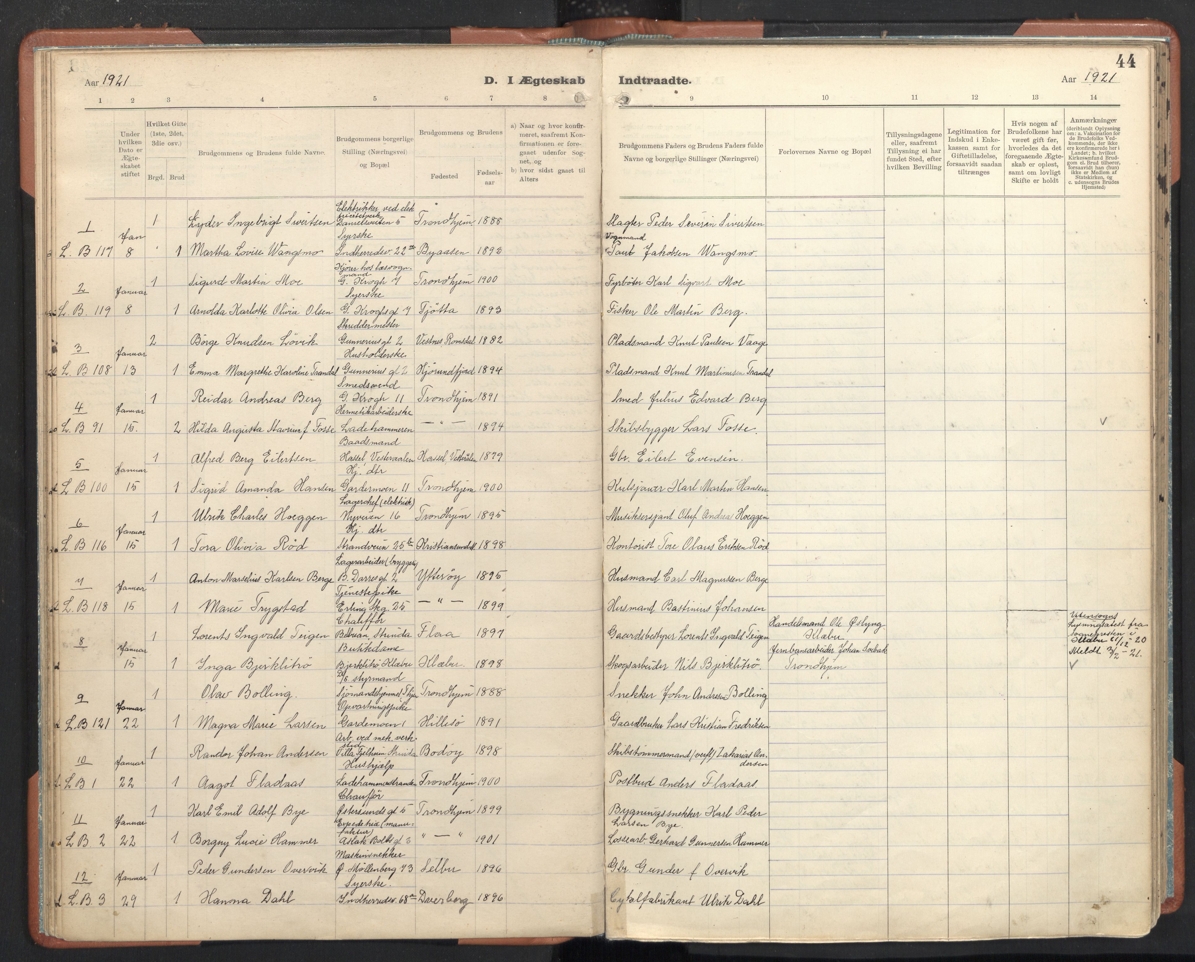 Ministerialprotokoller, klokkerbøker og fødselsregistre - Sør-Trøndelag, AV/SAT-A-1456/605/L0245: Parish register (official) no. 605A07, 1916-1938, p. 44