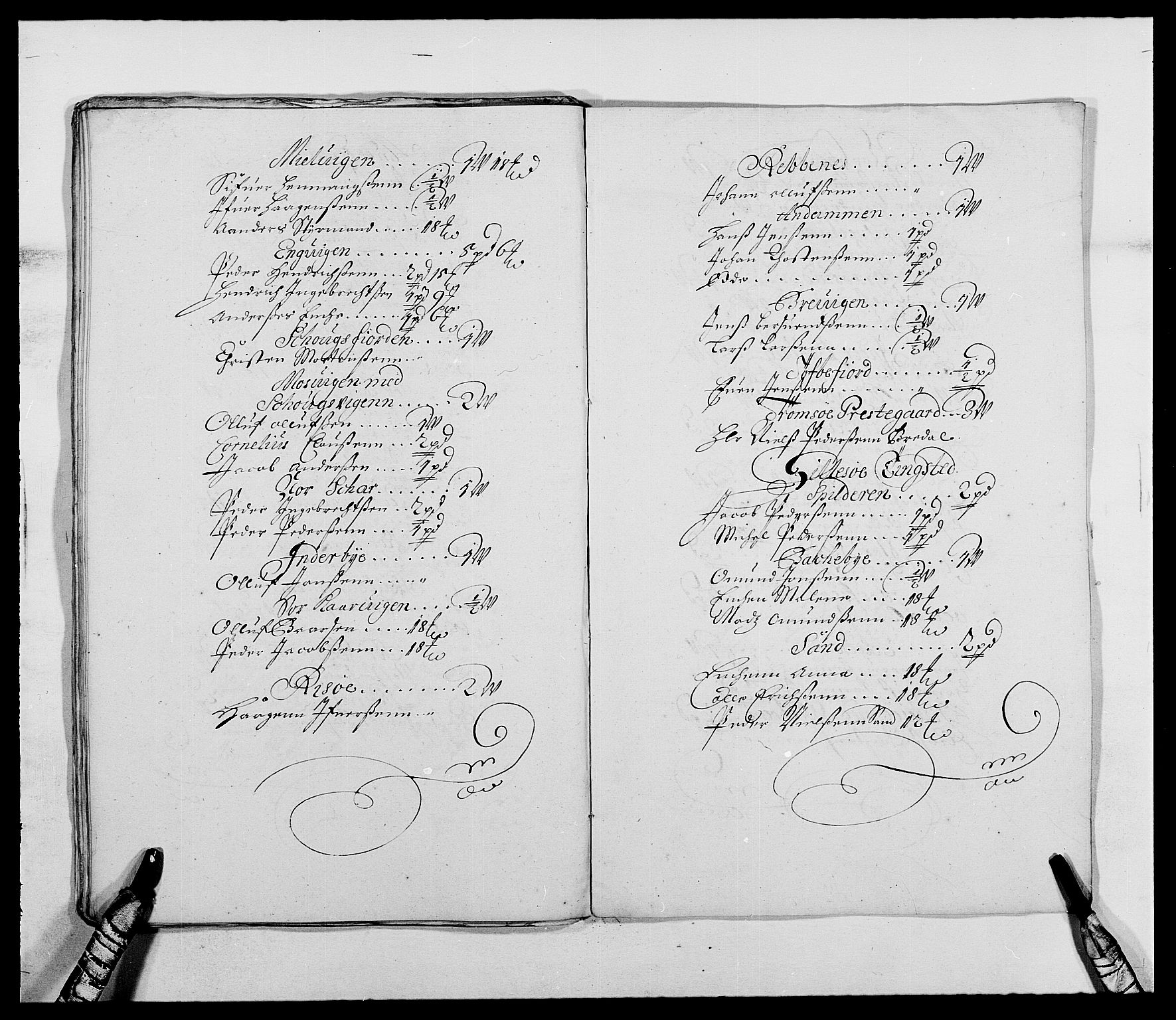 Rentekammeret inntil 1814, Reviderte regnskaper, Fogderegnskap, RA/EA-4092/R68/L4751: Fogderegnskap Senja og Troms, 1690-1693, p. 28