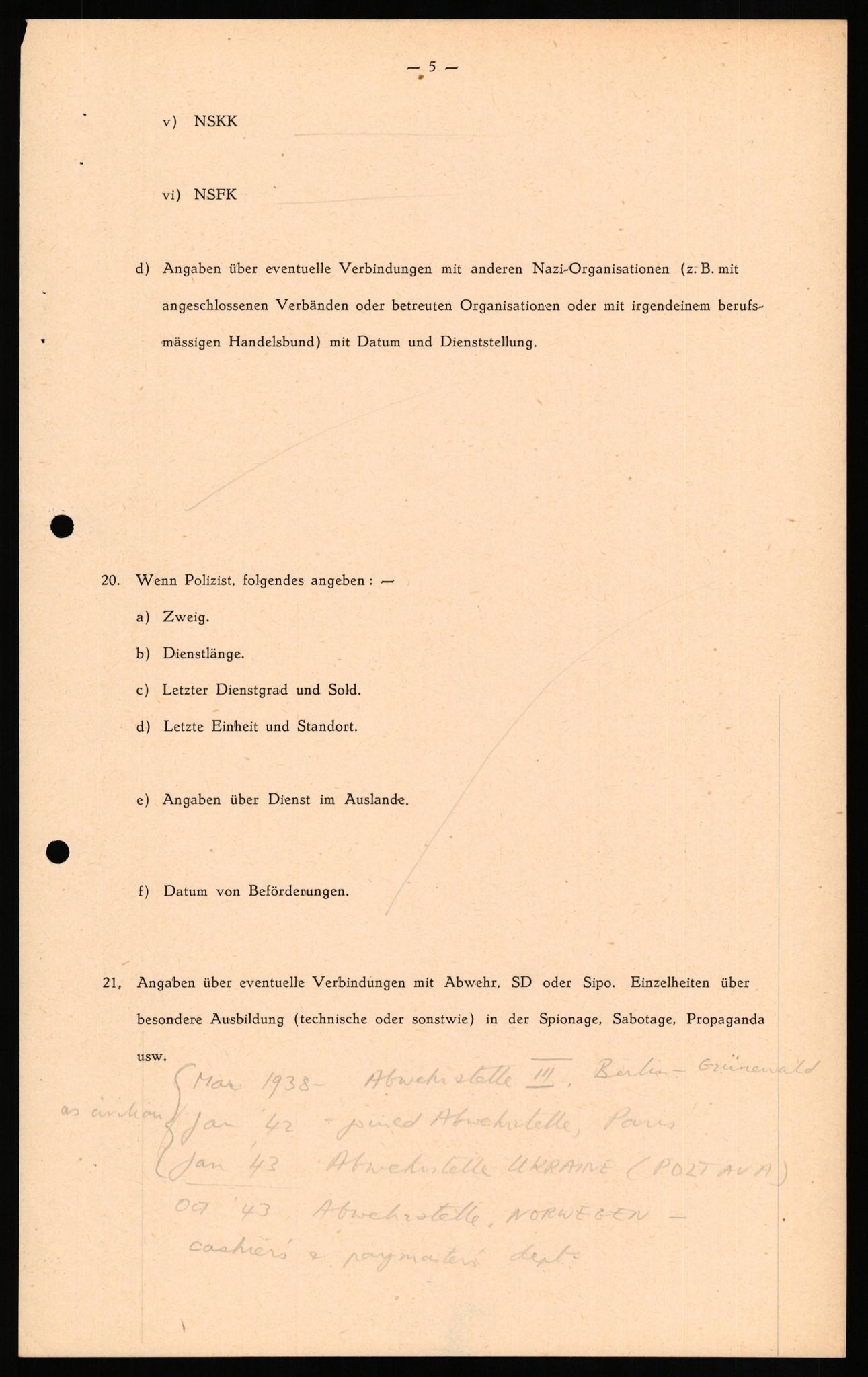 Forsvaret, Forsvarets overkommando II, AV/RA-RAFA-3915/D/Db/L0018: CI Questionaires. Tyske okkupasjonsstyrker i Norge. Tyskere., 1945-1946, p. 38