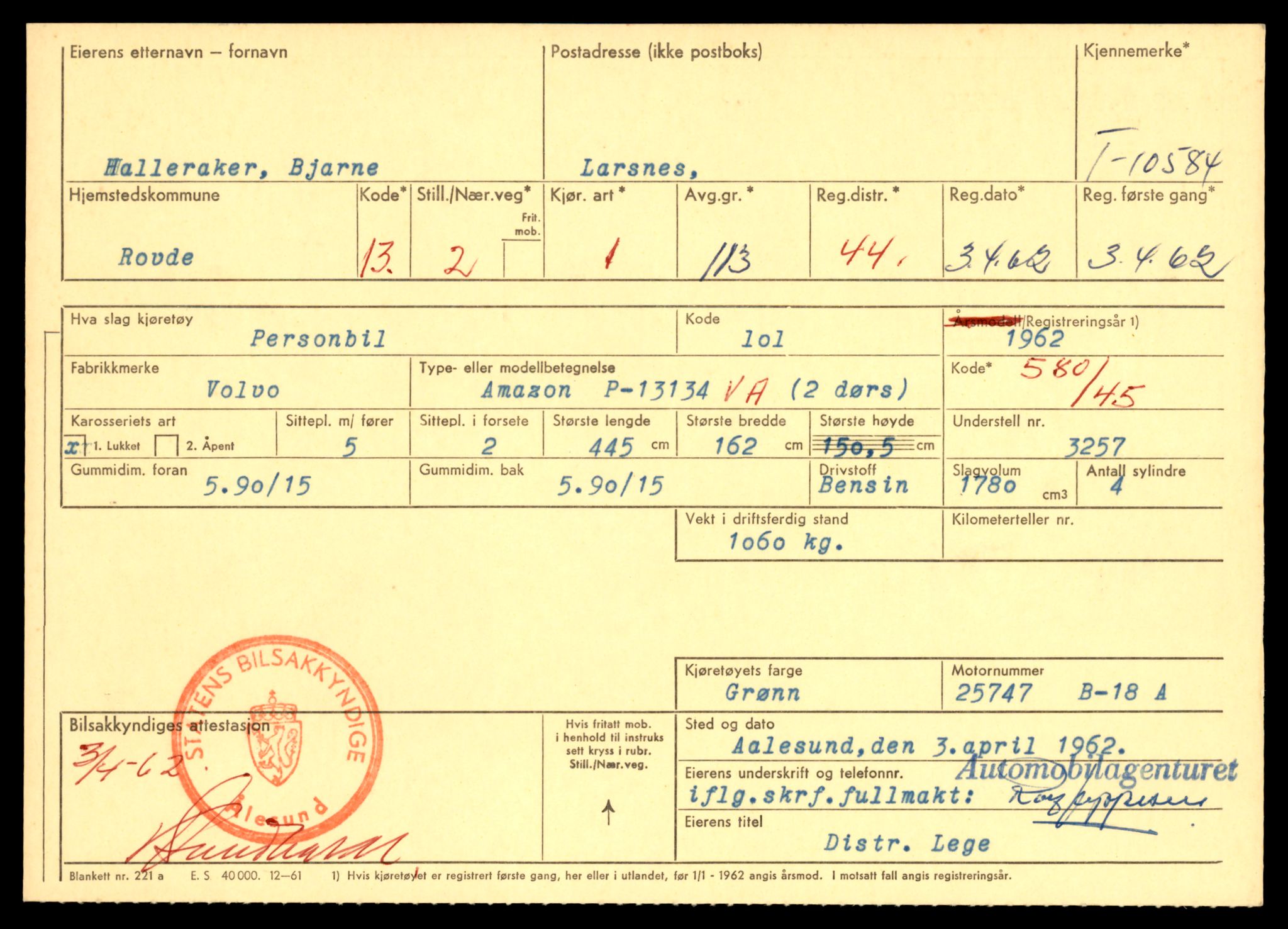 Møre og Romsdal vegkontor - Ålesund trafikkstasjon, AV/SAT-A-4099/F/Fe/L0022: Registreringskort for kjøretøy T 10584 - T 10694, 1927-1998, p. 15