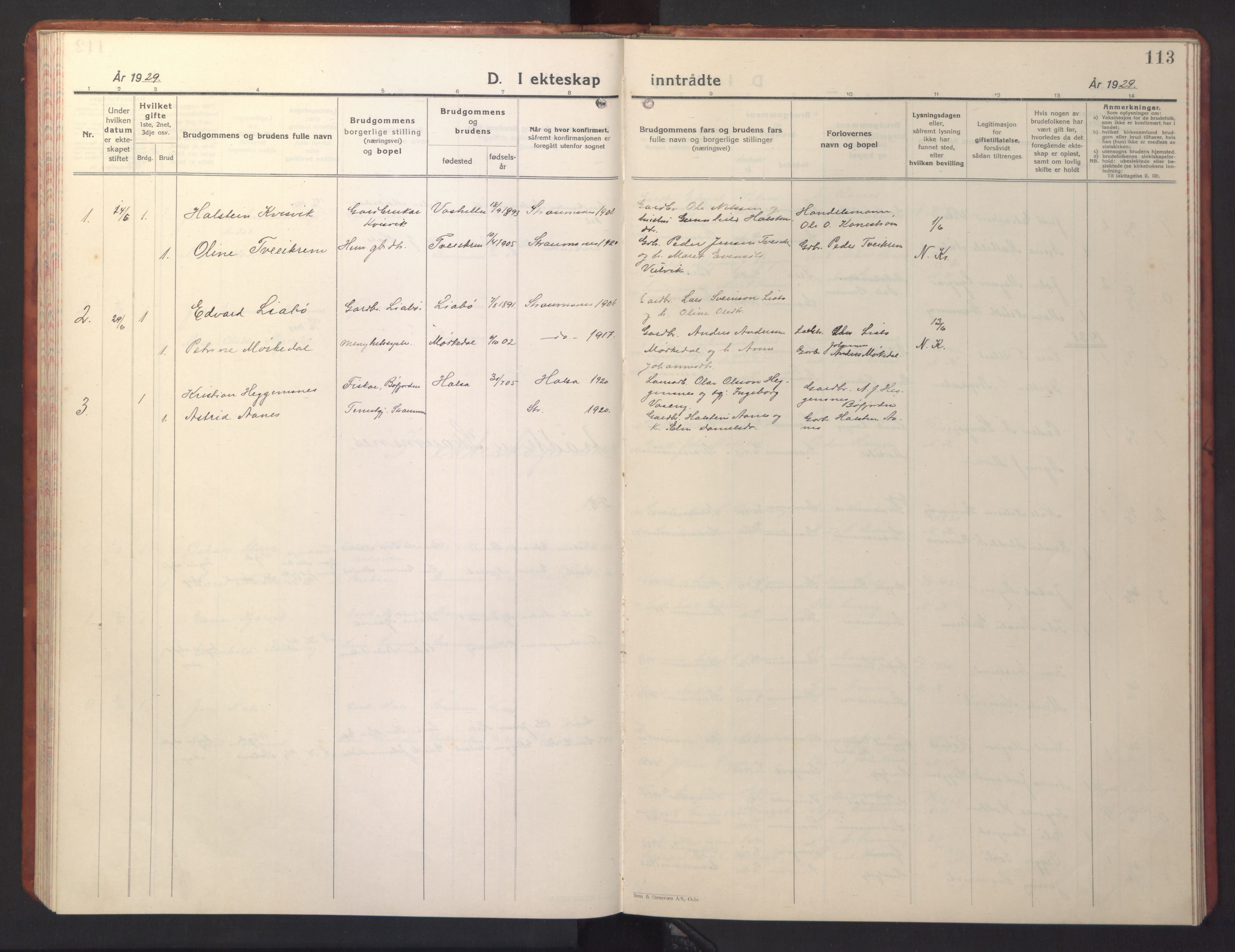 Ministerialprotokoller, klokkerbøker og fødselsregistre - Møre og Romsdal, AV/SAT-A-1454/587/L1002: Parish register (copy) no. 587C02, 1926-1951, p. 113