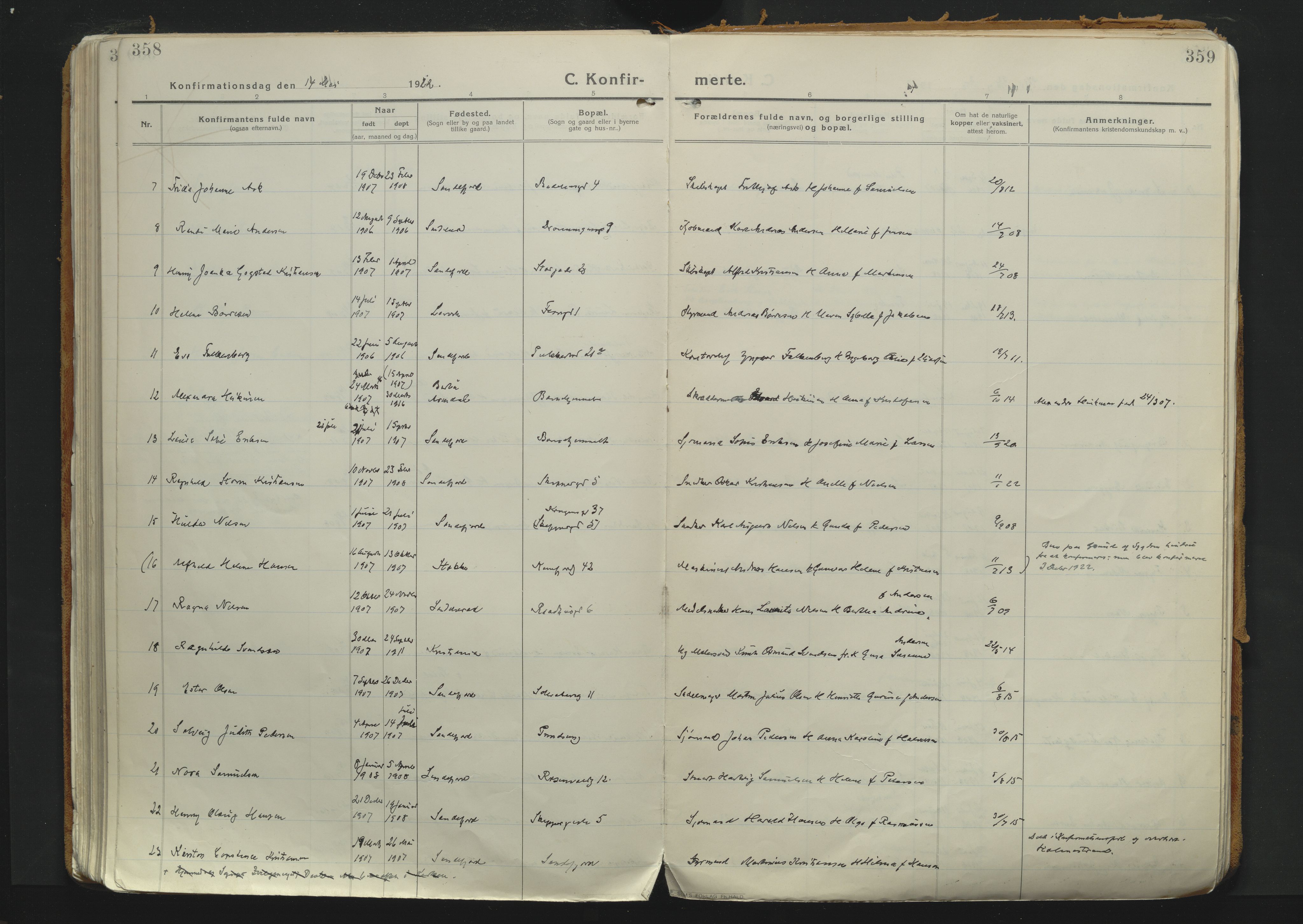Sandefjord kirkebøker, SAKO/A-315/F/Fa/L0007: Parish register (official) no. 7, 1916-1930, p. 358-359