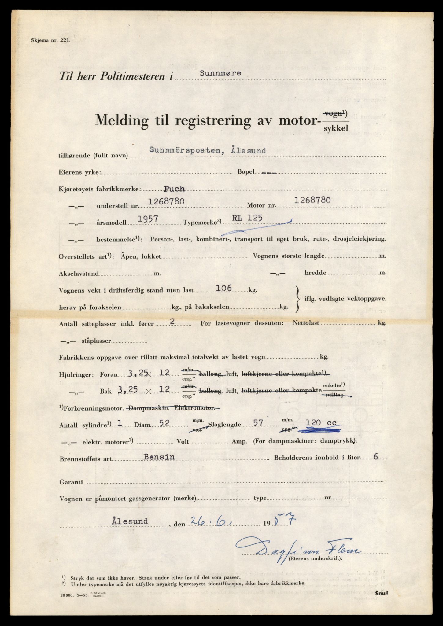 Møre og Romsdal vegkontor - Ålesund trafikkstasjon, AV/SAT-A-4099/F/Fe/L0040: Registreringskort for kjøretøy T 13531 - T 13709, 1927-1998, p. 1985