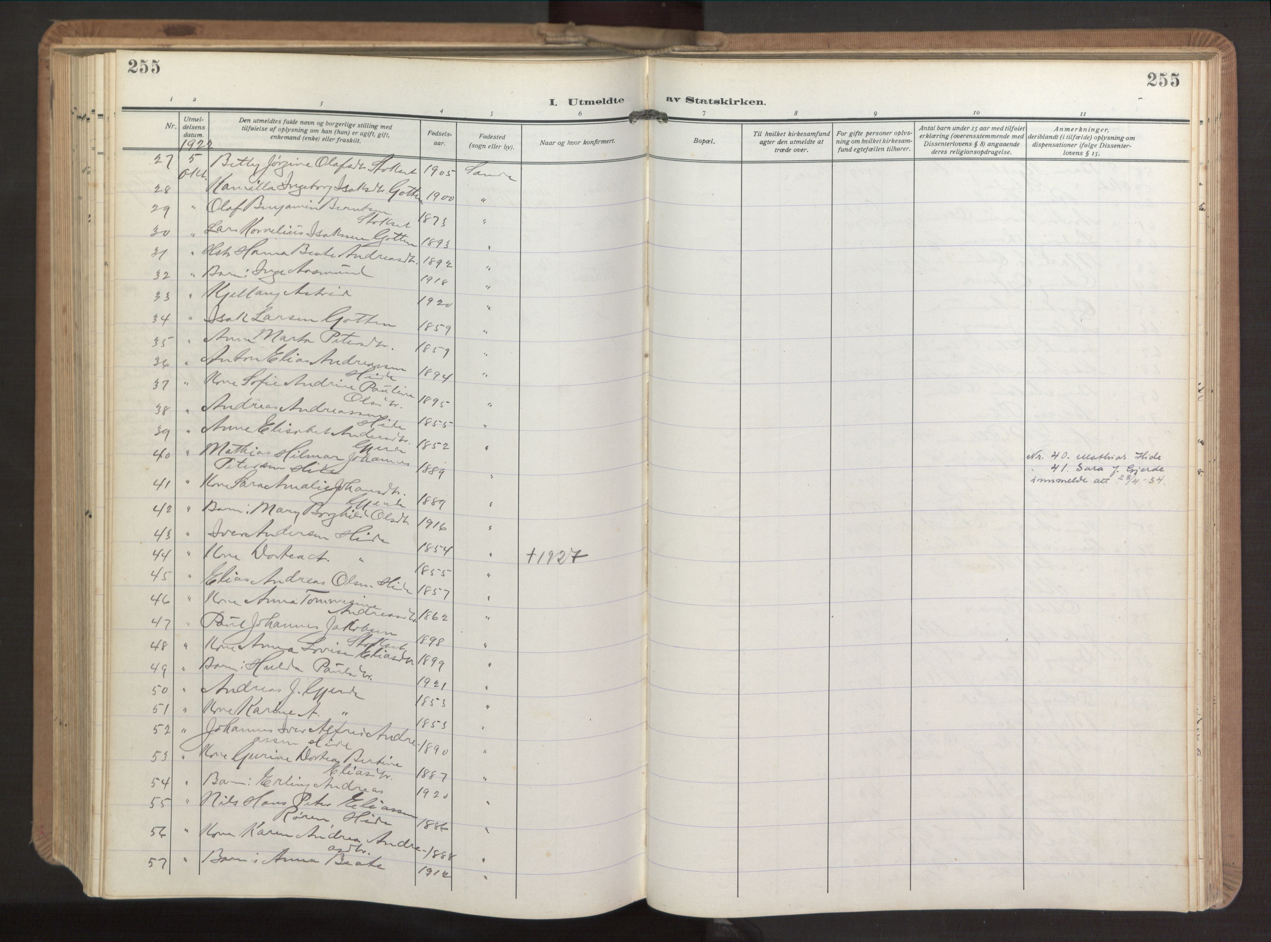 Ministerialprotokoller, klokkerbøker og fødselsregistre - Møre og Romsdal, AV/SAT-A-1454/503/L0044: Parish register (official) no. 503A12, 1918-1931, p. 255