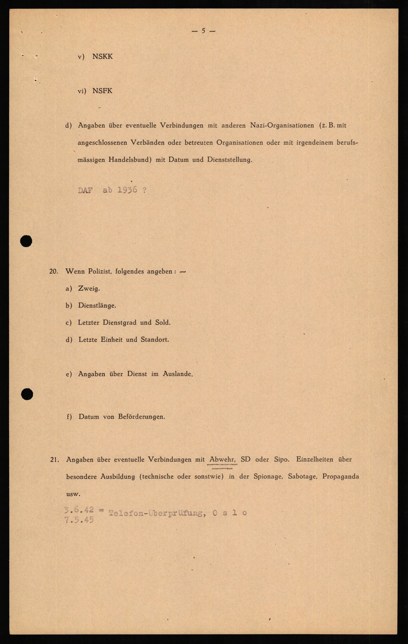 Forsvaret, Forsvarets overkommando II, AV/RA-RAFA-3915/D/Db/L0012: CI Questionaires. Tyske okkupasjonsstyrker i Norge. Tyskere., 1945-1946, p. 102