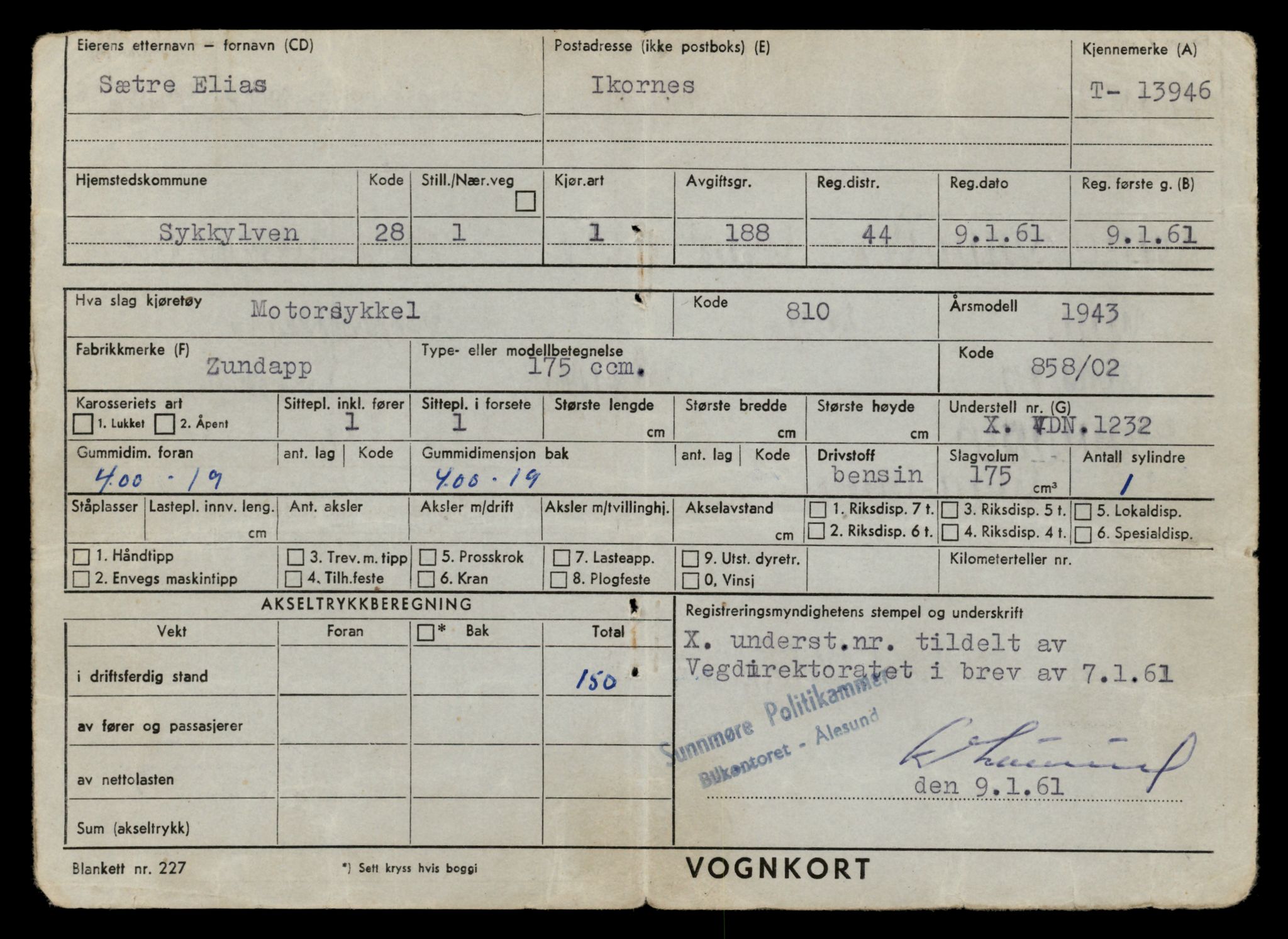 Møre og Romsdal vegkontor - Ålesund trafikkstasjon, AV/SAT-A-4099/F/Fe/L0042: Registreringskort for kjøretøy T 13906 - T 14079, 1927-1998, p. 694