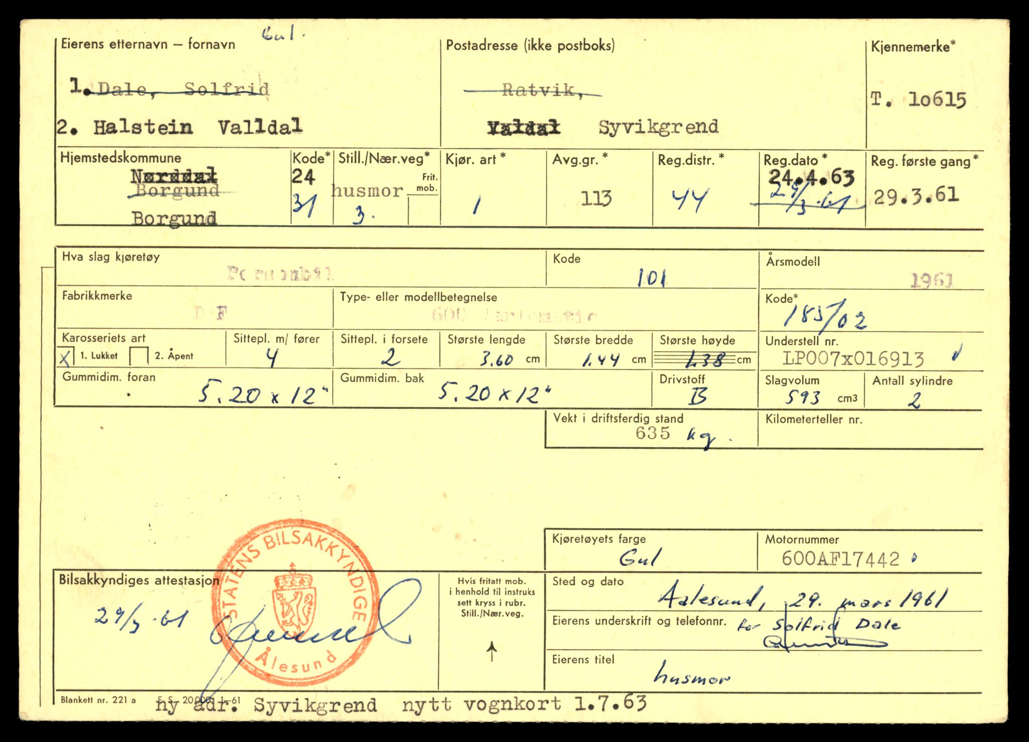 Møre og Romsdal vegkontor - Ålesund trafikkstasjon, AV/SAT-A-4099/F/Fe/L0022: Registreringskort for kjøretøy T 10584 - T 10694, 1927-1998, p. 1003