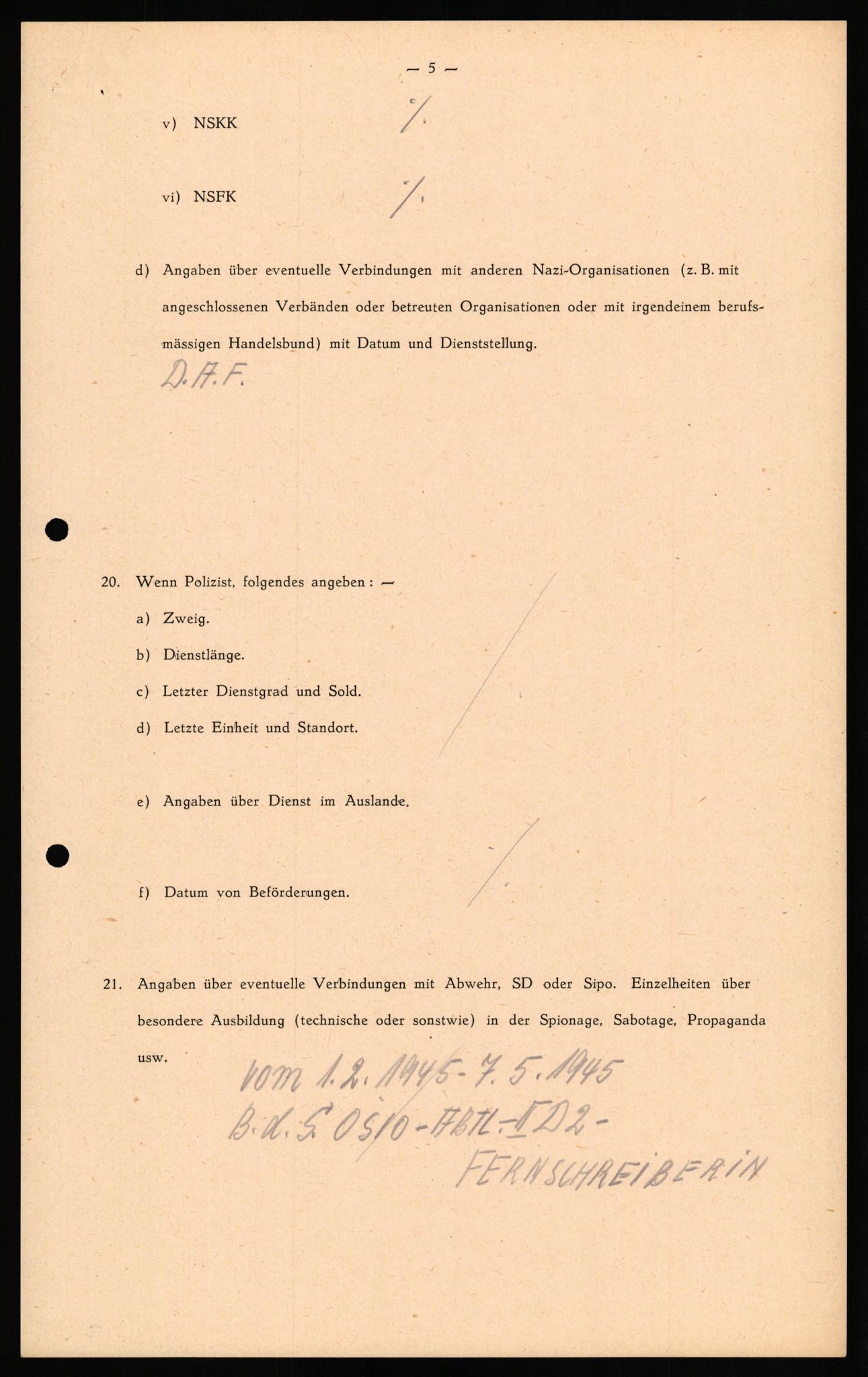 Forsvaret, Forsvarets overkommando II, AV/RA-RAFA-3915/D/Db/L0025: CI Questionaires. Tyske okkupasjonsstyrker i Norge. Tyskere., 1945-1946, p. 22