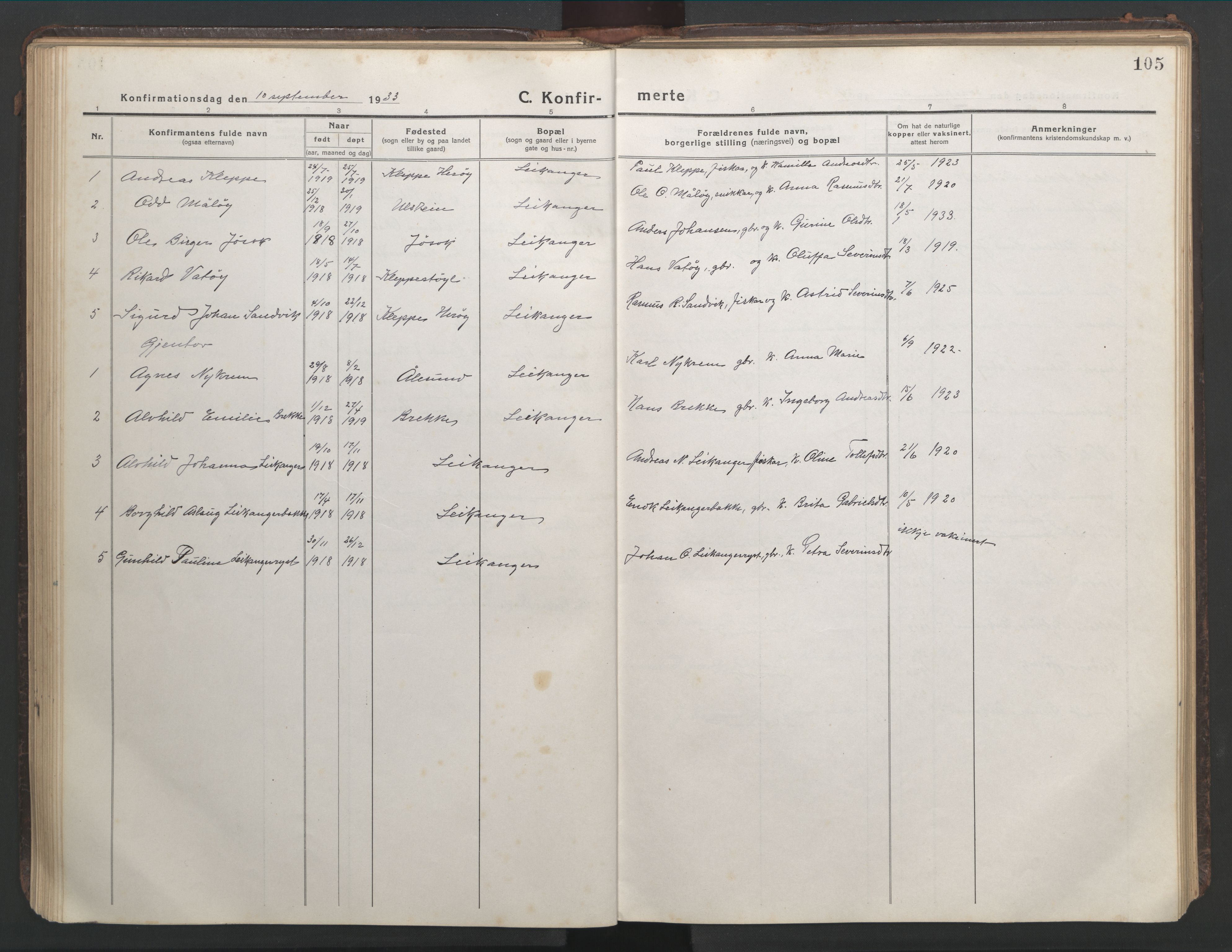 Ministerialprotokoller, klokkerbøker og fødselsregistre - Møre og Romsdal, AV/SAT-A-1454/508/L0099: Parish register (copy) no. 508C03, 1917-1947, p. 105