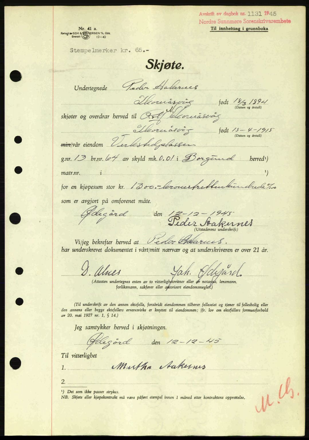 Nordre Sunnmøre sorenskriveri, AV/SAT-A-0006/1/2/2C/2Ca: Mortgage book no. A20a, 1945-1945, Diary no: : 1131/1945