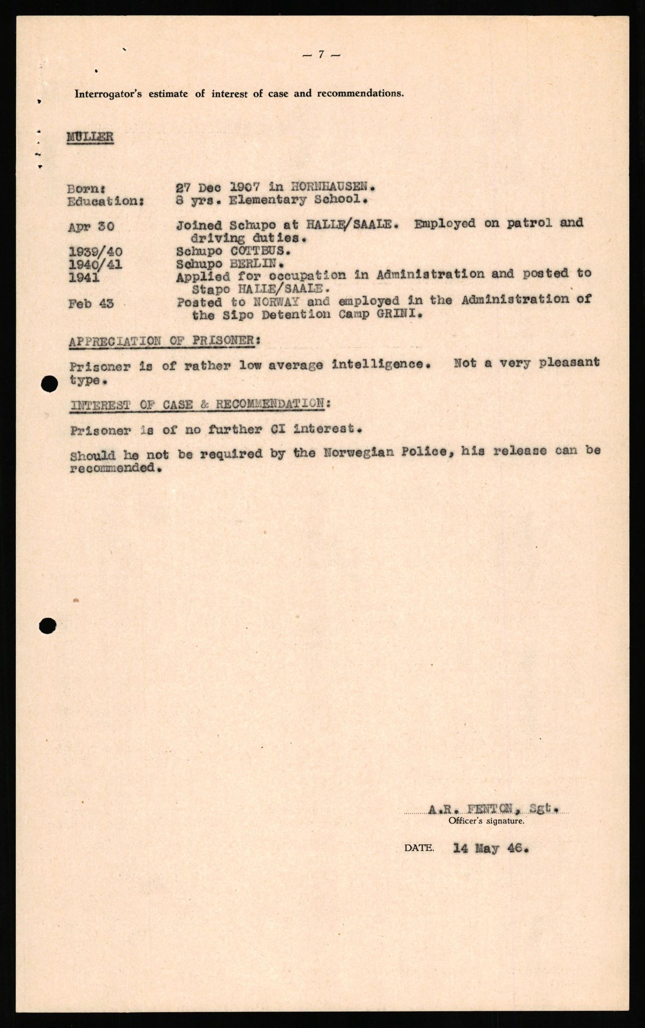 Forsvaret, Forsvarets overkommando II, AV/RA-RAFA-3915/D/Db/L0023: CI Questionaires. Tyske okkupasjonsstyrker i Norge. Tyskere., 1945-1946, p. 27