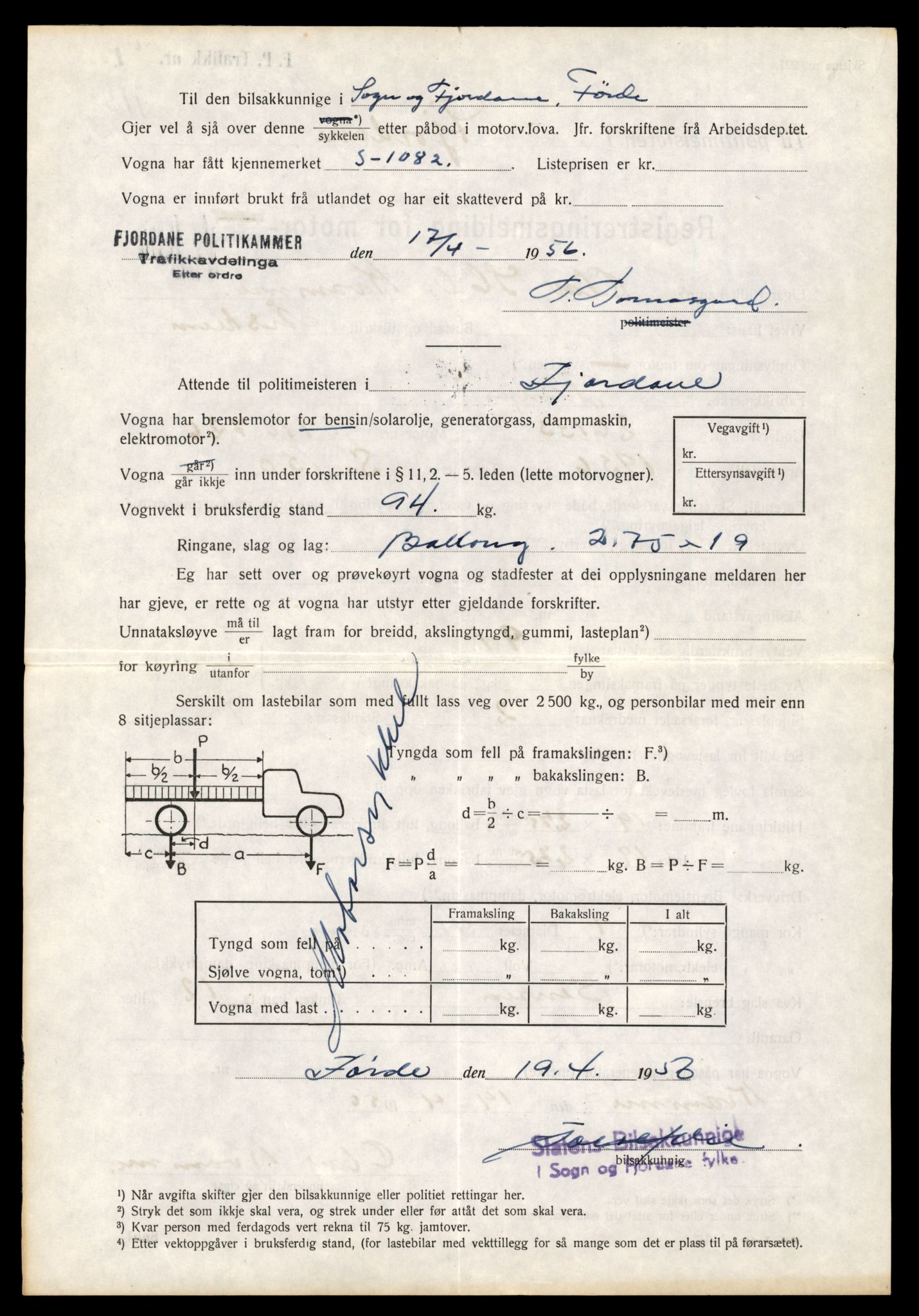 Møre og Romsdal vegkontor - Ålesund trafikkstasjon, AV/SAT-A-4099/F/Fe/L0040: Registreringskort for kjøretøy T 13531 - T 13709, 1927-1998, p. 678