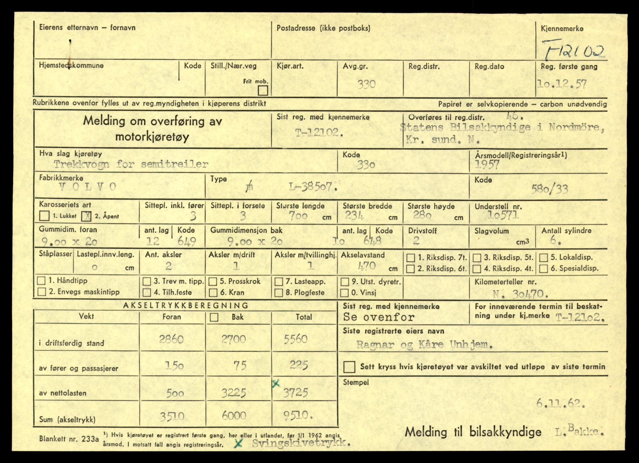 Møre og Romsdal vegkontor - Ålesund trafikkstasjon, AV/SAT-A-4099/F/Fe/L0032: Registreringskort for kjøretøy T 11997 - T 12149, 1927-1998, p. 2577