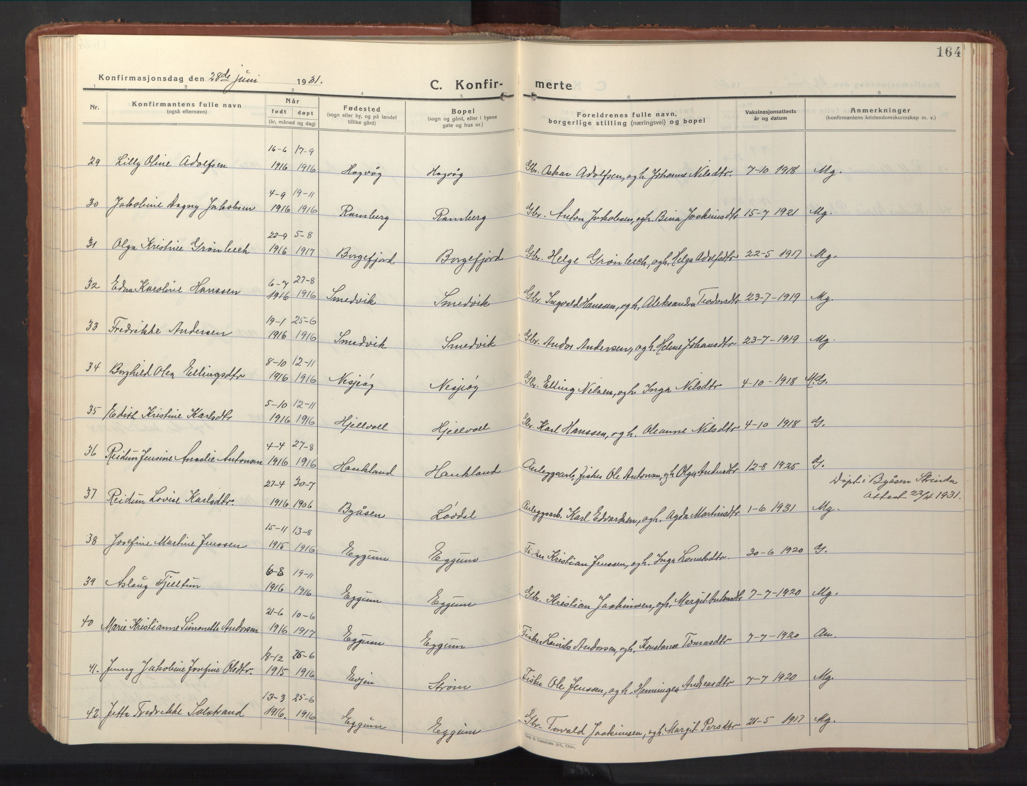 Ministerialprotokoller, klokkerbøker og fødselsregistre - Nordland, AV/SAT-A-1459/880/L1143: Parish register (copy) no. 880C05, 1929-1951, p. 164