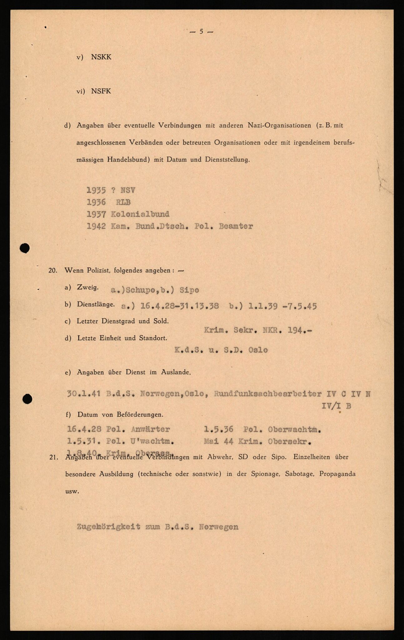 Forsvaret, Forsvarets overkommando II, AV/RA-RAFA-3915/D/Db/L0017: CI Questionaires. Tyske okkupasjonsstyrker i Norge. Tyskere., 1945-1946, p. 68