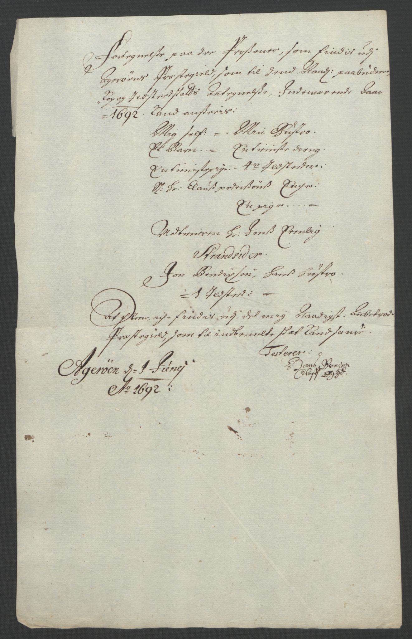 Rentekammeret inntil 1814, Reviderte regnskaper, Fogderegnskap, AV/RA-EA-4092/R55/L3650: Fogderegnskap Romsdal, 1692, p. 114