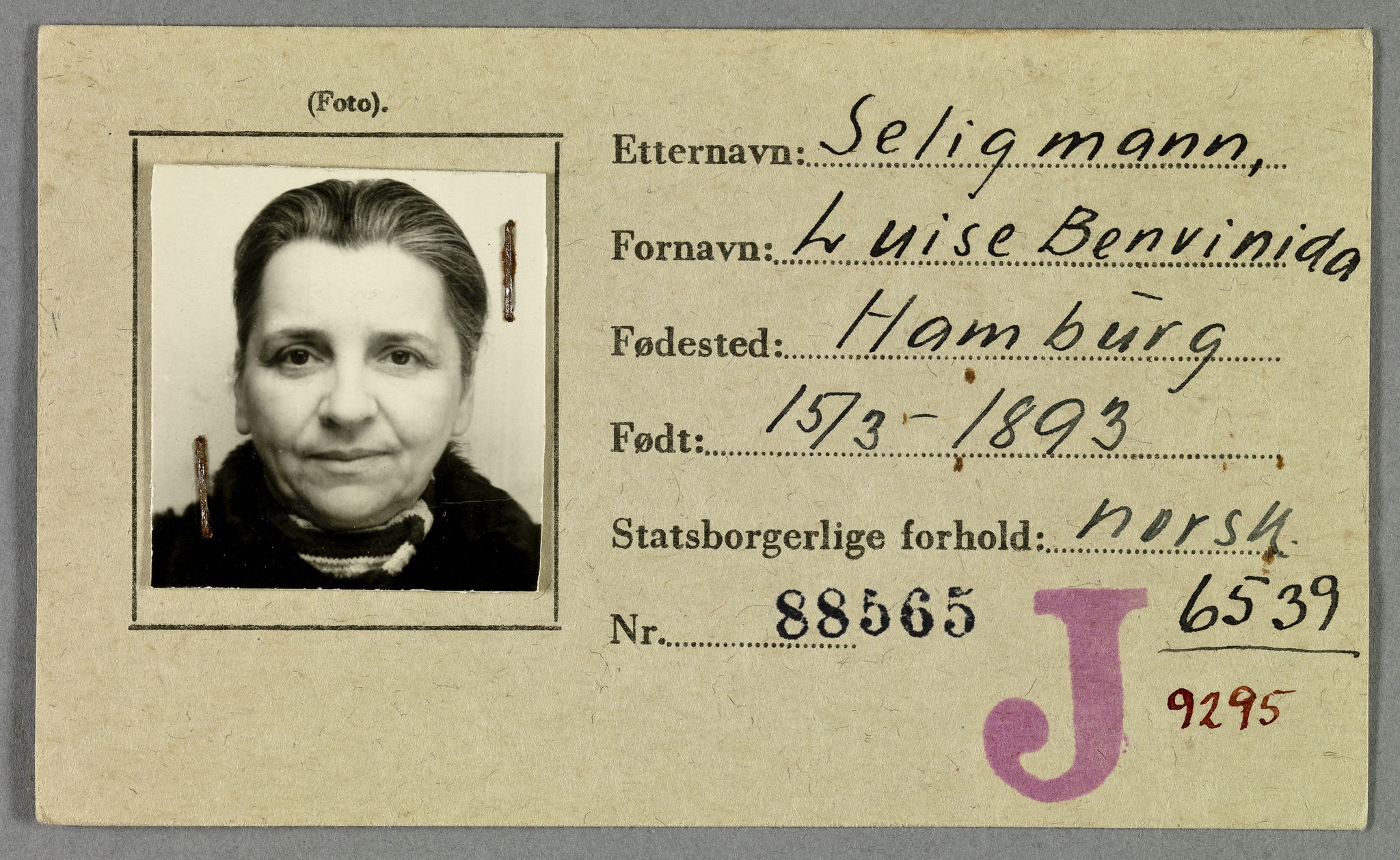 Sosialdepartementet, Våre Falne, AV/RA-S-1708/E/Ee/Eea/L0021A: Legitimasjonskort med fotografier for jøder, 1941-1942, p. 311