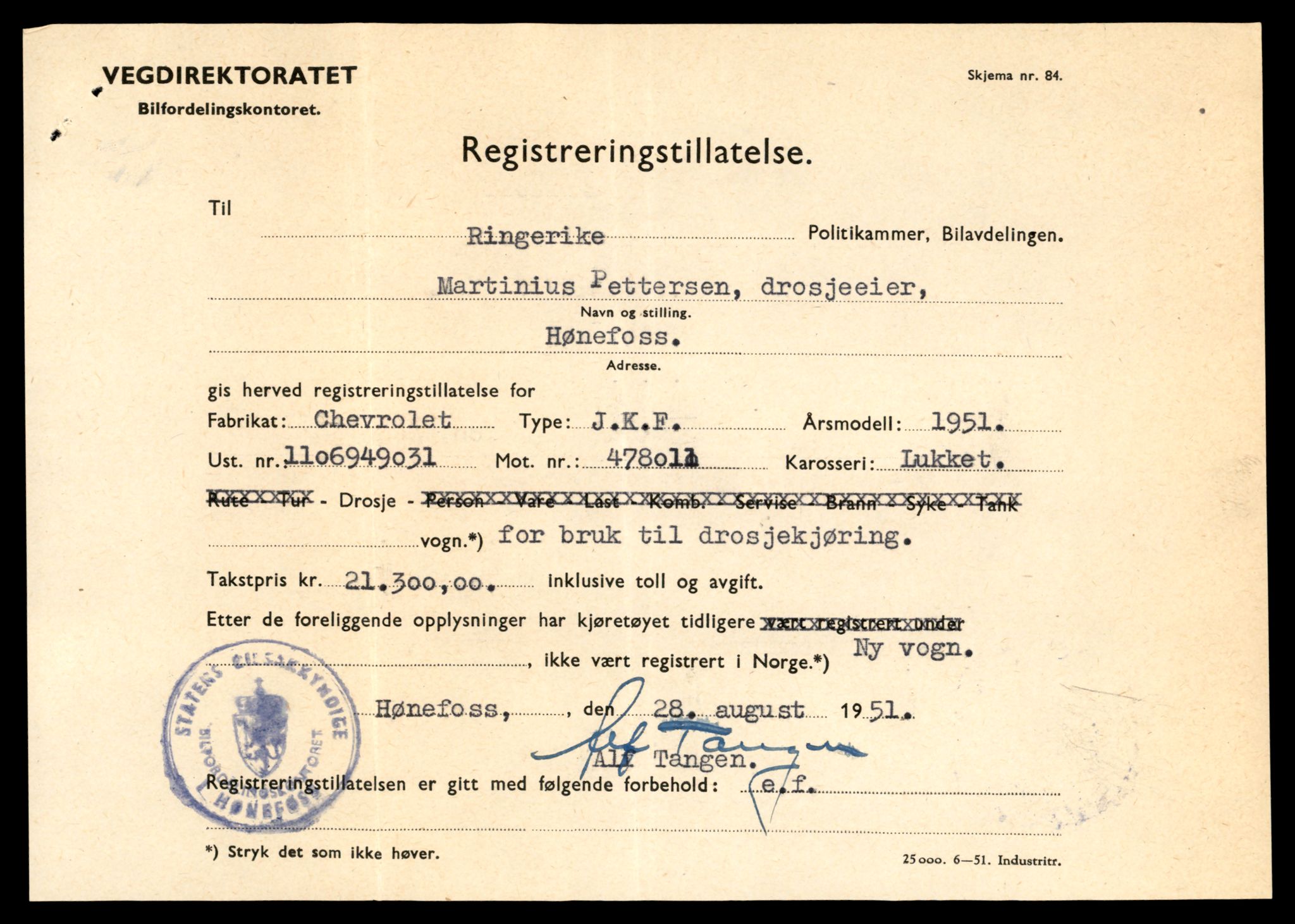 Møre og Romsdal vegkontor - Ålesund trafikkstasjon, SAT/A-4099/F/Fe/L0049: Registreringskort for kjøretøy T 14864 - T 18613, 1927-1998, p. 145