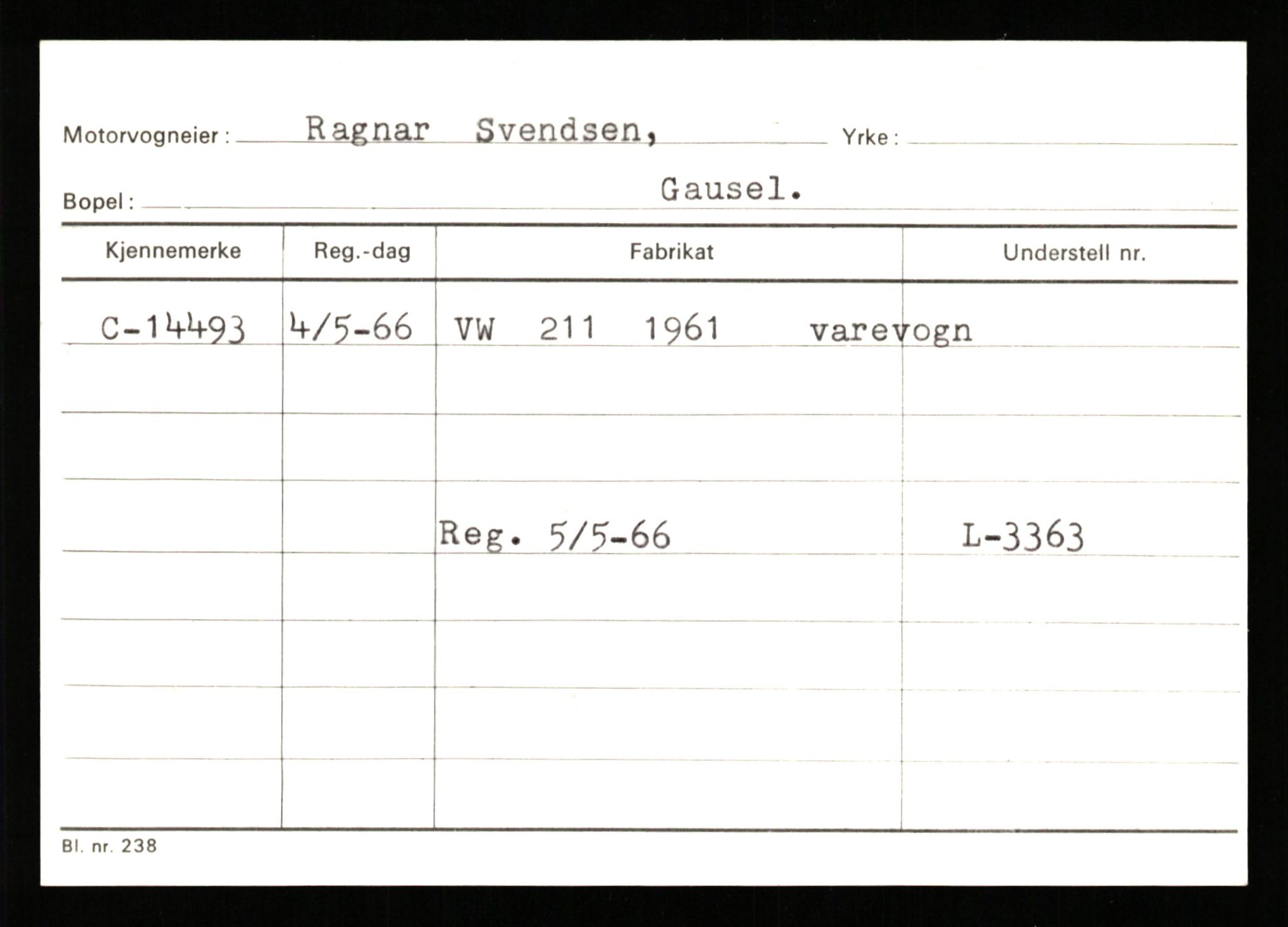 Stavanger trafikkstasjon, AV/SAST-A-101942/0/G/L0003: Registreringsnummer: 10466 - 15496, 1930-1971, p. 2698