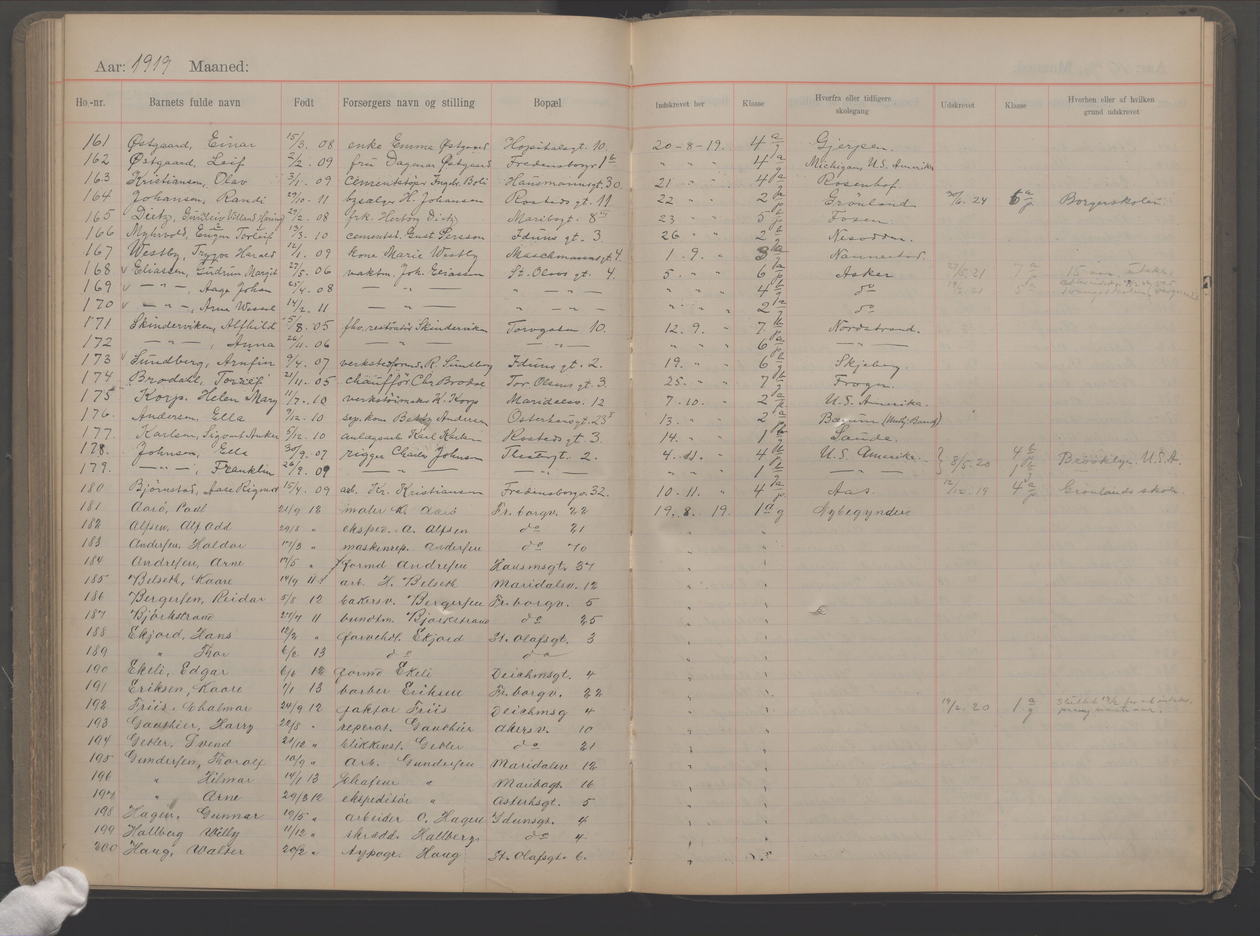 Møllergata skole, OBA/A-20129/F/Fa/L0002: Ut-/innskrivningsprotokoll, 1907-1932, p. 136