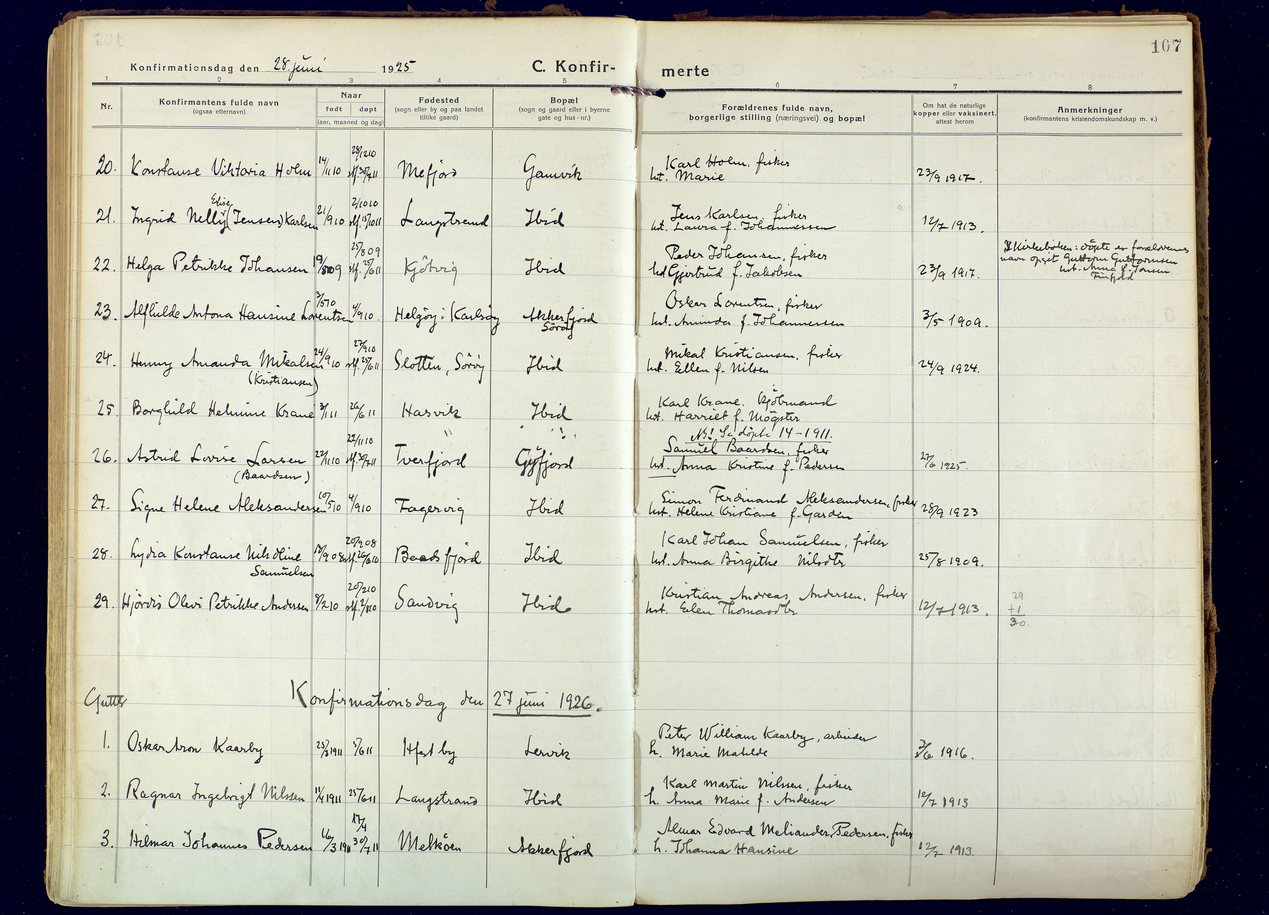 Hammerfest sokneprestkontor, AV/SATØ-S-1347/H/Ha/L0018.kirke: Parish register (official) no. 18, 1918-1933, p. 107