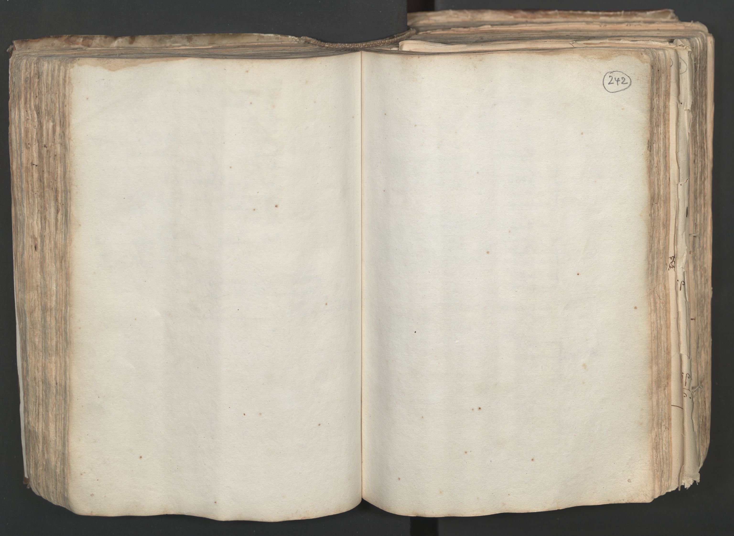 Rentekammeret inntil 1814, Realistisk ordnet avdeling, AV/RA-EA-4070/L/L0024/0001: Bergen lagdømme: / [A]: Alminnelig jordebok og skattemanntall (6 dalers kontribusjonsskatt). Sunnhordland, Hardanger, Nordhordland, Voss, Indre Sogn, Ytre Sogn, Sunnfjord, Nordfjord og Sunnmøre fogderi., 1661, p. 240b-241a