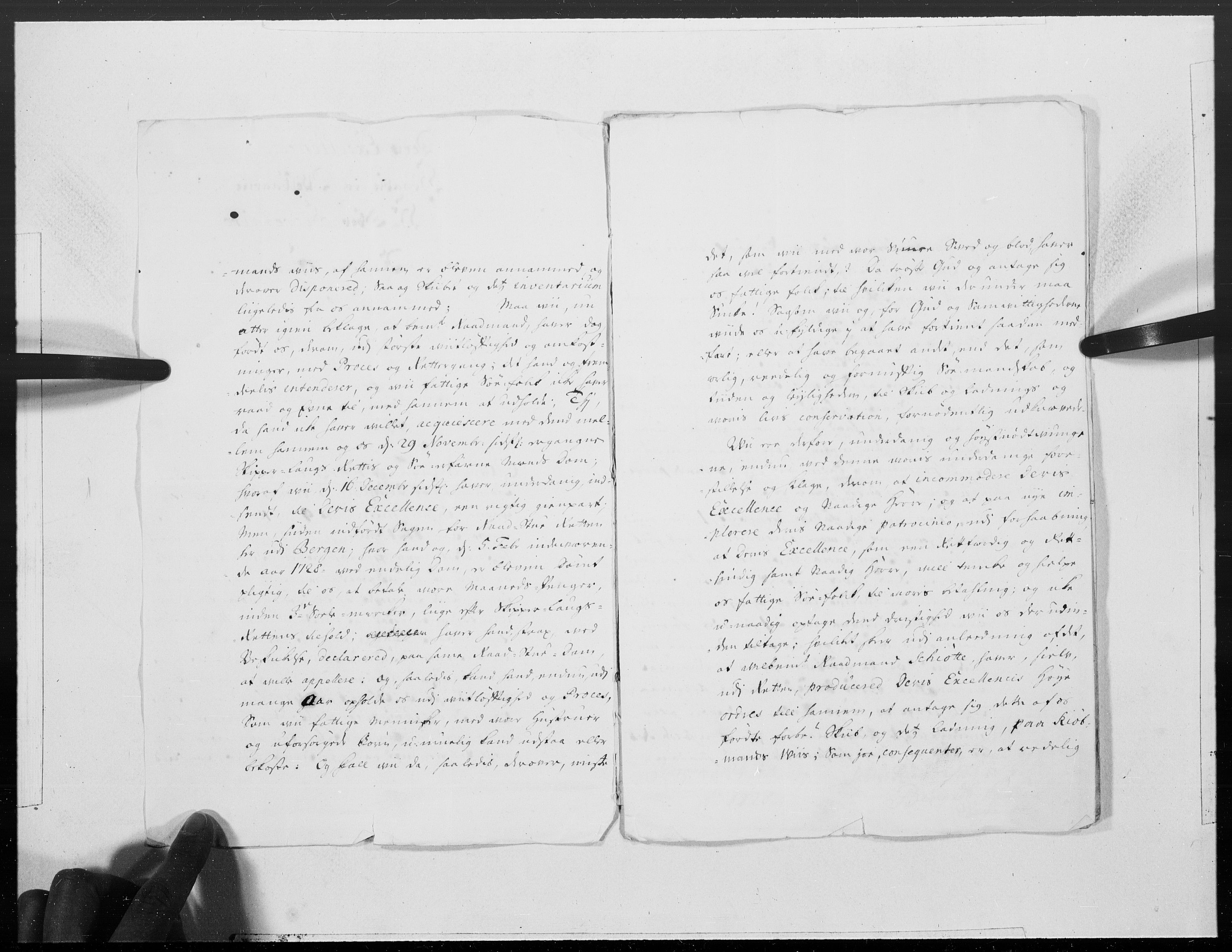 Danske Kanselli 1572-1799, AV/RA-EA-3023/F/Fc/Fcc/Fcca/L0104: Norske innlegg 1572-1799, 1729, p. 407