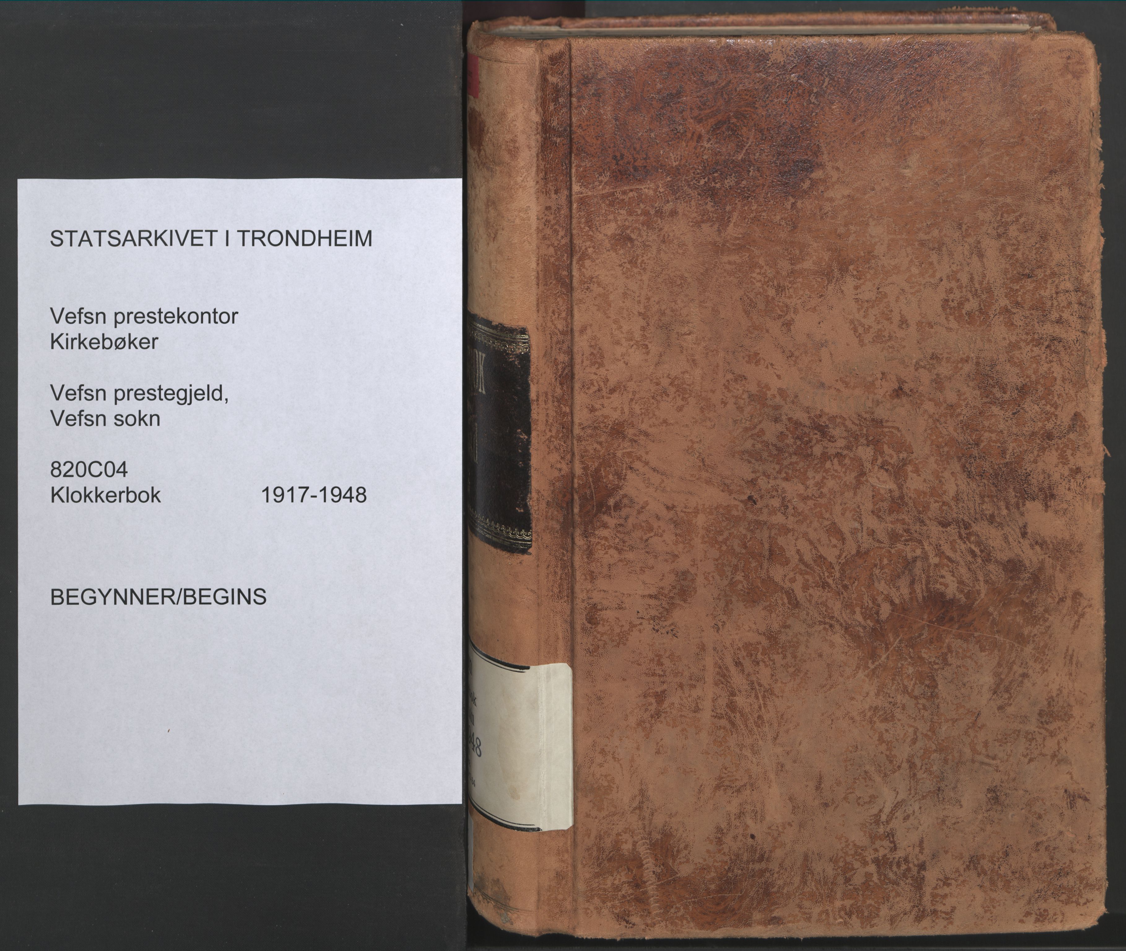 Ministerialprotokoller, klokkerbøker og fødselsregistre - Nordland, SAT/A-1459/820/L0302: Parish register (copy) no. 820C04, 1917-1948