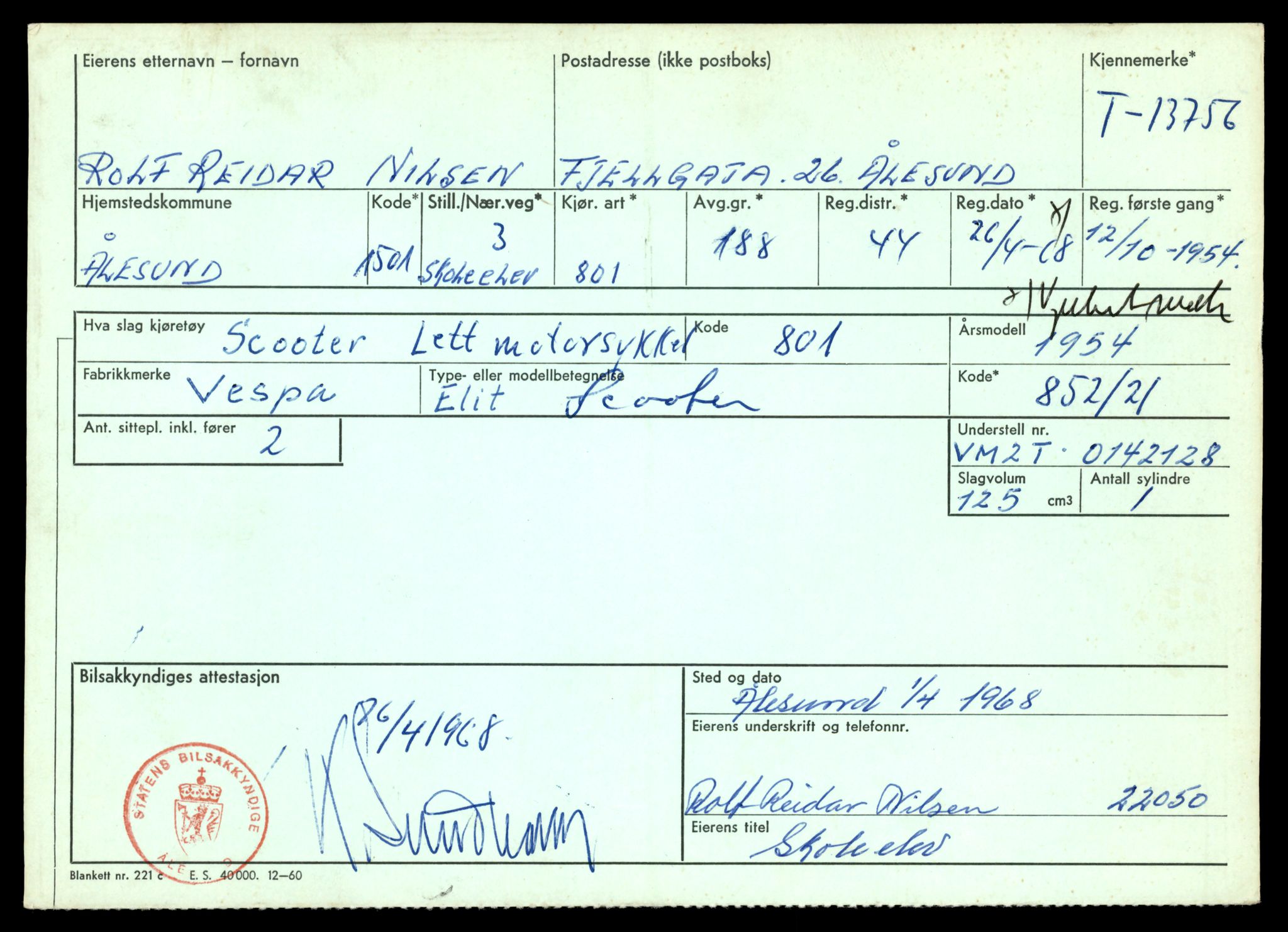 Møre og Romsdal vegkontor - Ålesund trafikkstasjon, AV/SAT-A-4099/F/Fe/L0041: Registreringskort for kjøretøy T 13710 - T 13905, 1927-1998, p. 807