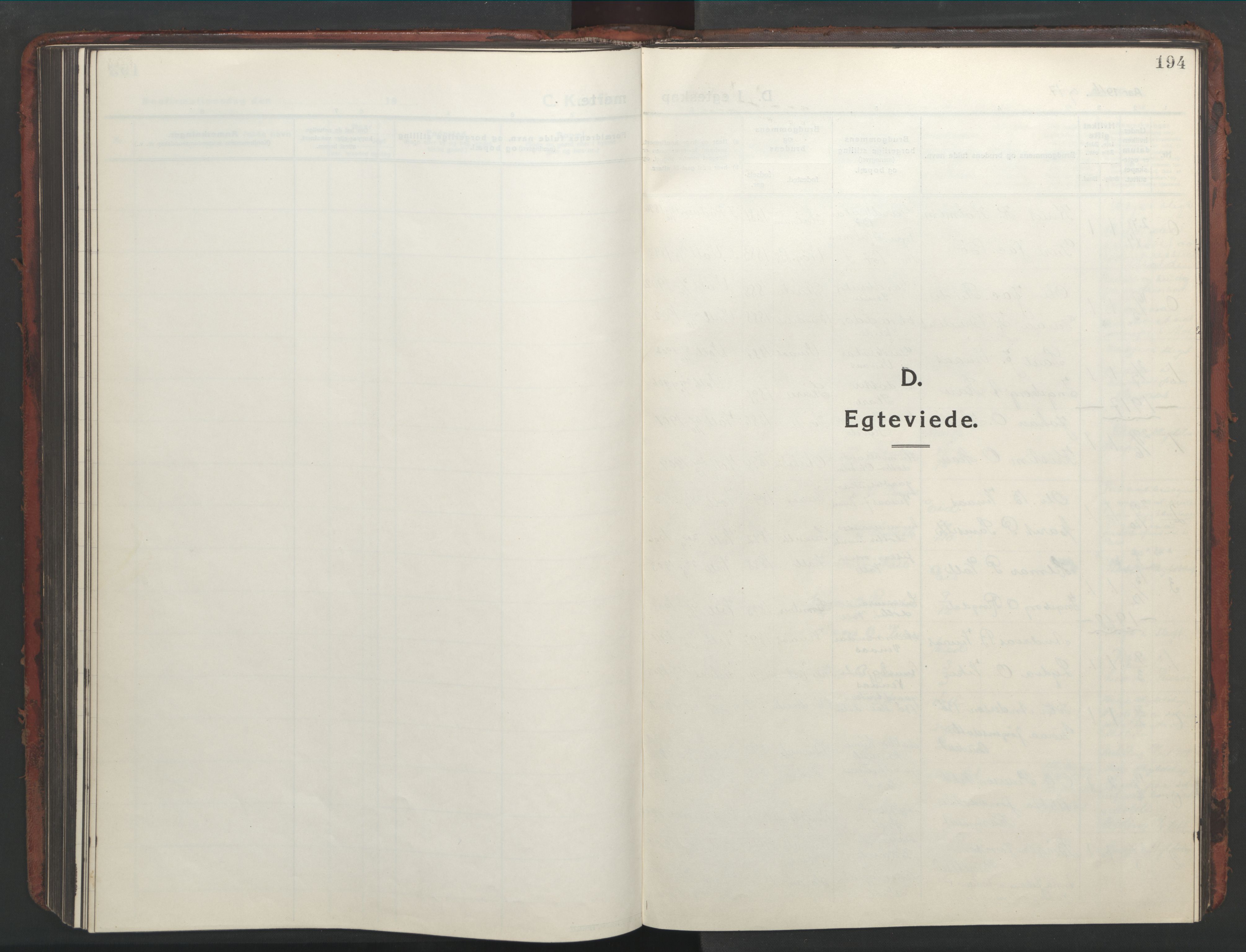 Ministerialprotokoller, klokkerbøker og fødselsregistre - Møre og Romsdal, SAT/A-1454/543/L0565: Parish register (copy) no. 543C03, 1916-1955, p. 194