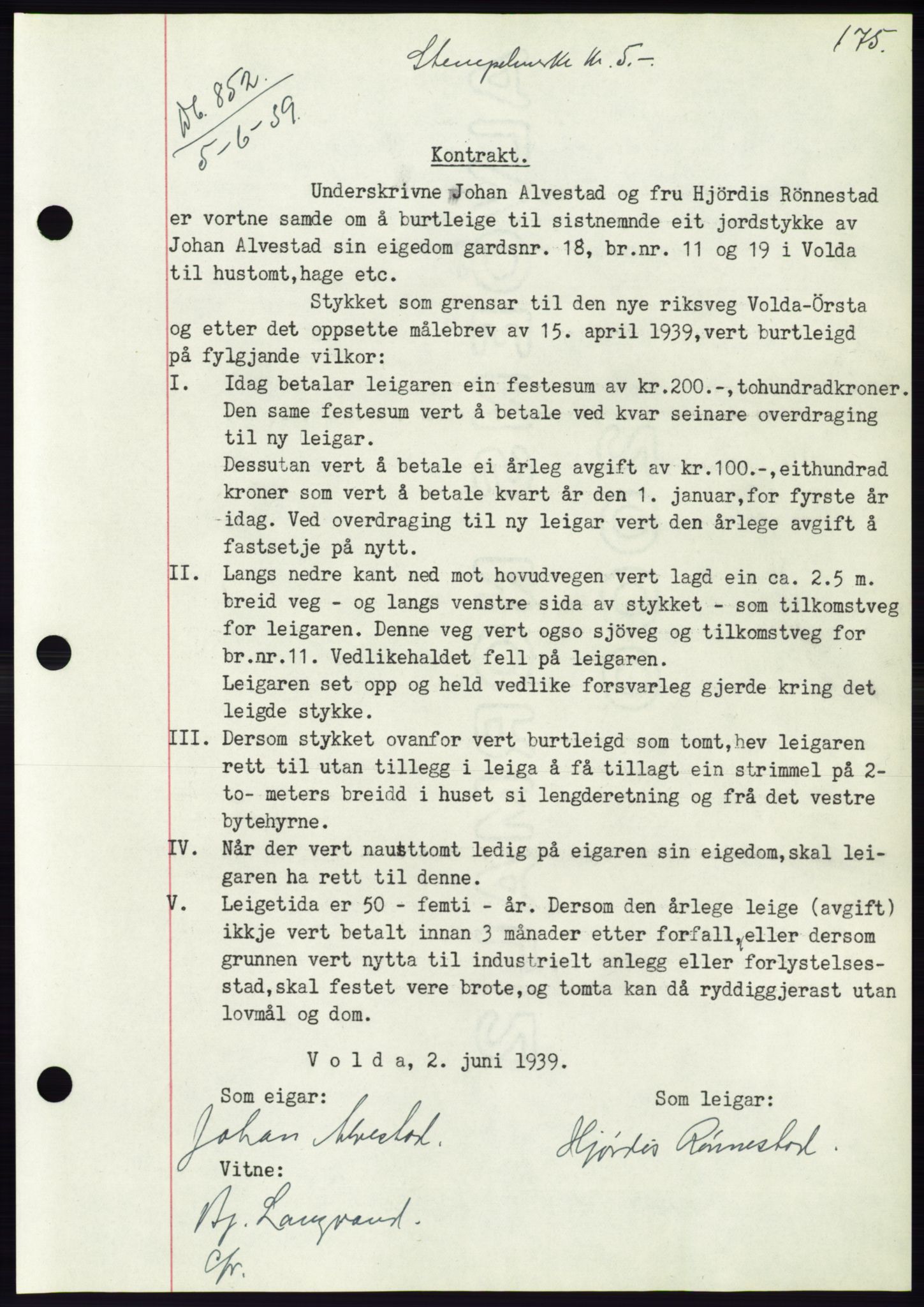 Søre Sunnmøre sorenskriveri, AV/SAT-A-4122/1/2/2C/L0068: Mortgage book no. 62, 1939-1939, Diary no: : 852/1939