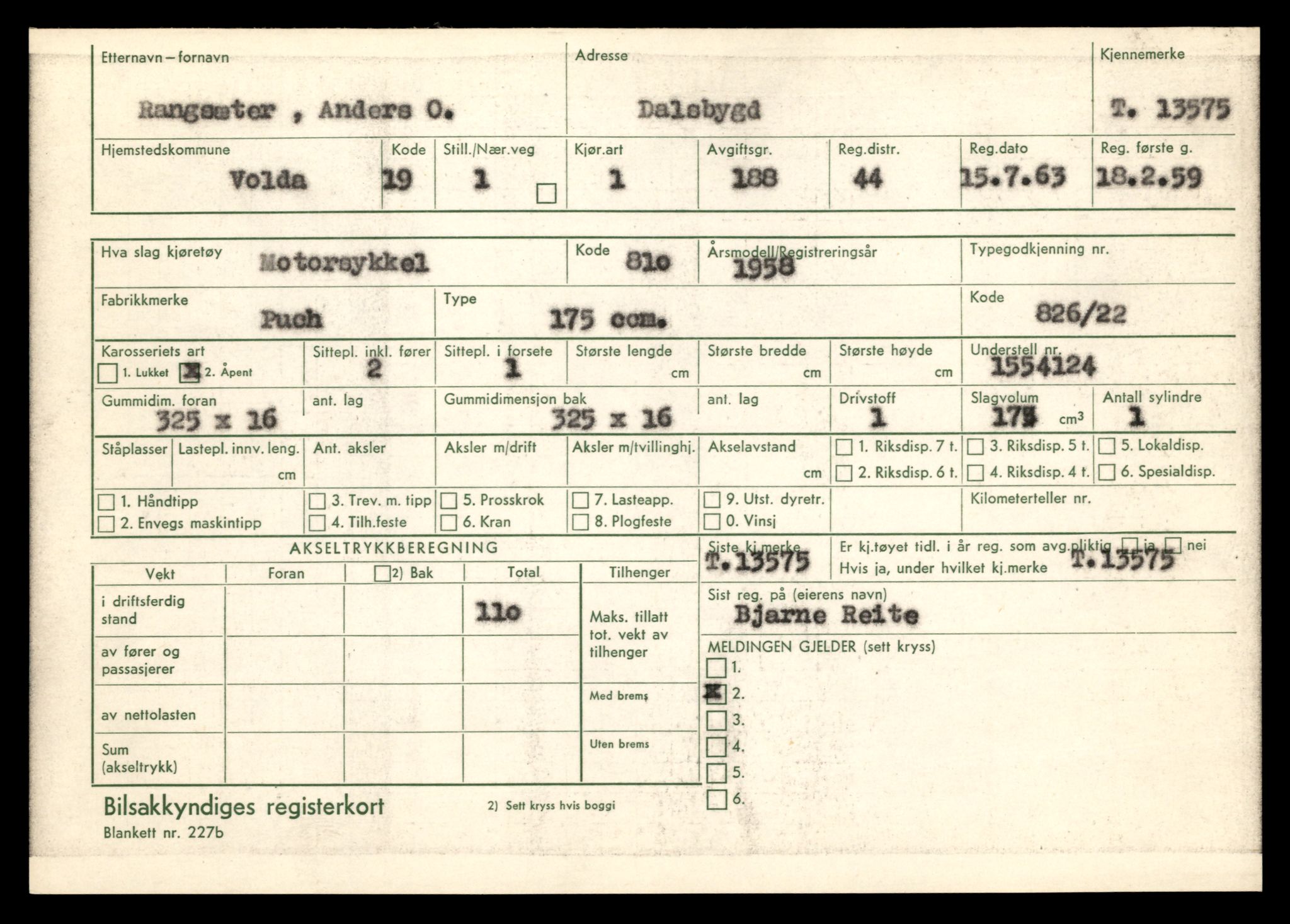 Møre og Romsdal vegkontor - Ålesund trafikkstasjon, AV/SAT-A-4099/F/Fe/L0040: Registreringskort for kjøretøy T 13531 - T 13709, 1927-1998, p. 841