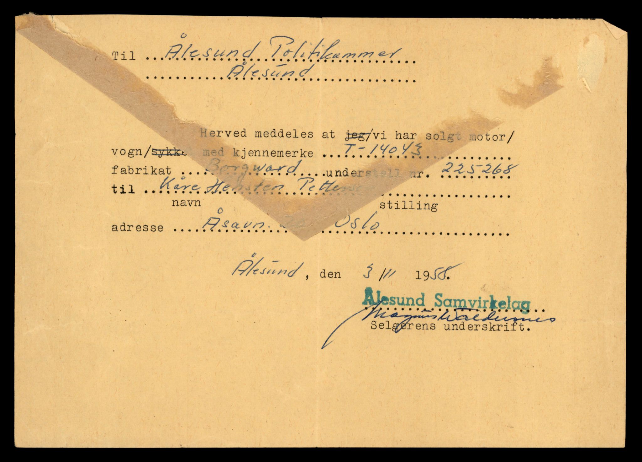 Møre og Romsdal vegkontor - Ålesund trafikkstasjon, AV/SAT-A-4099/F/Fe/L0042: Registreringskort for kjøretøy T 13906 - T 14079, 1927-1998, p. 2269