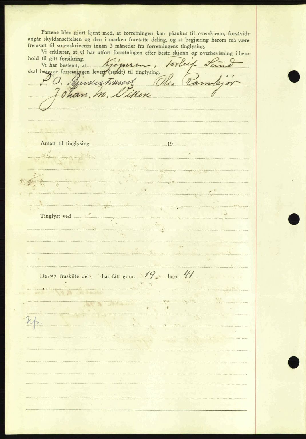 Nordmøre sorenskriveri, AV/SAT-A-4132/1/2/2Ca: Mortgage book no. A88, 1940-1940, Diary no: : 1561/1940