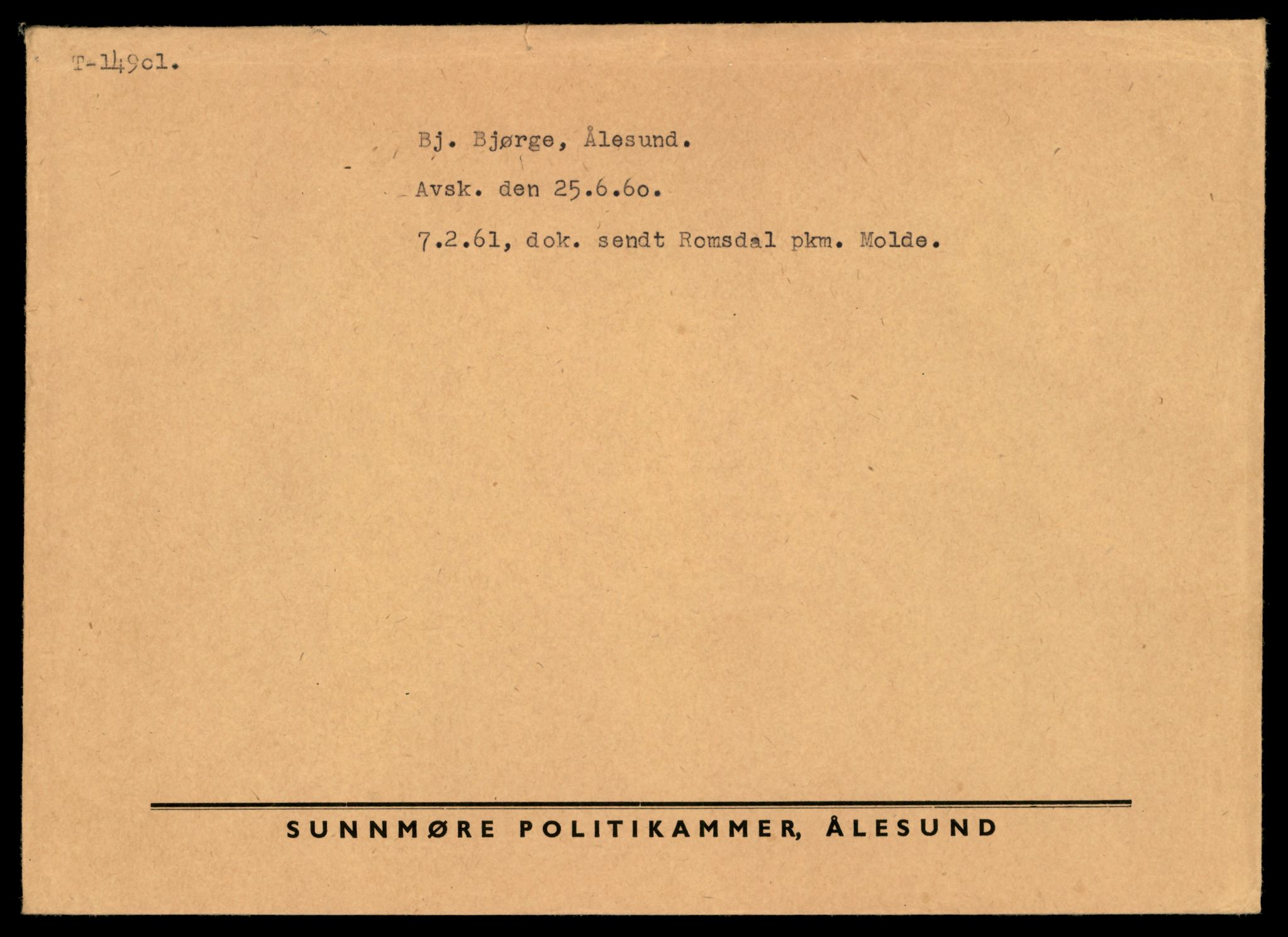Møre og Romsdal vegkontor - Ålesund trafikkstasjon, AV/SAT-A-4099/F/Fe/L0049: Registreringskort for kjøretøy T 14864 - T 18613, 1927-1998, p. 865