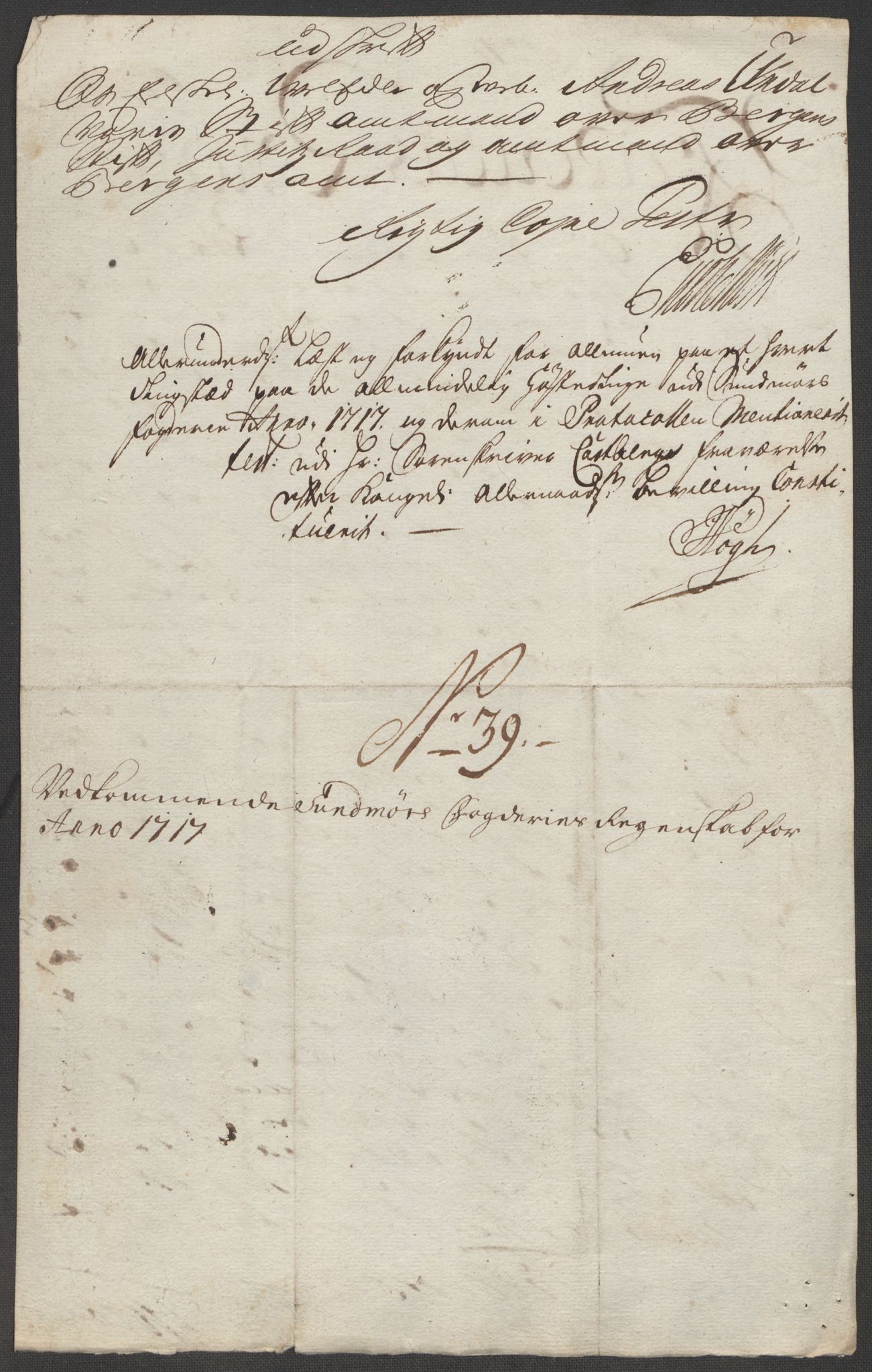 Rentekammeret inntil 1814, Reviderte regnskaper, Fogderegnskap, AV/RA-EA-4092/R54/L3569: Fogderegnskap Sunnmøre, 1717, p. 325