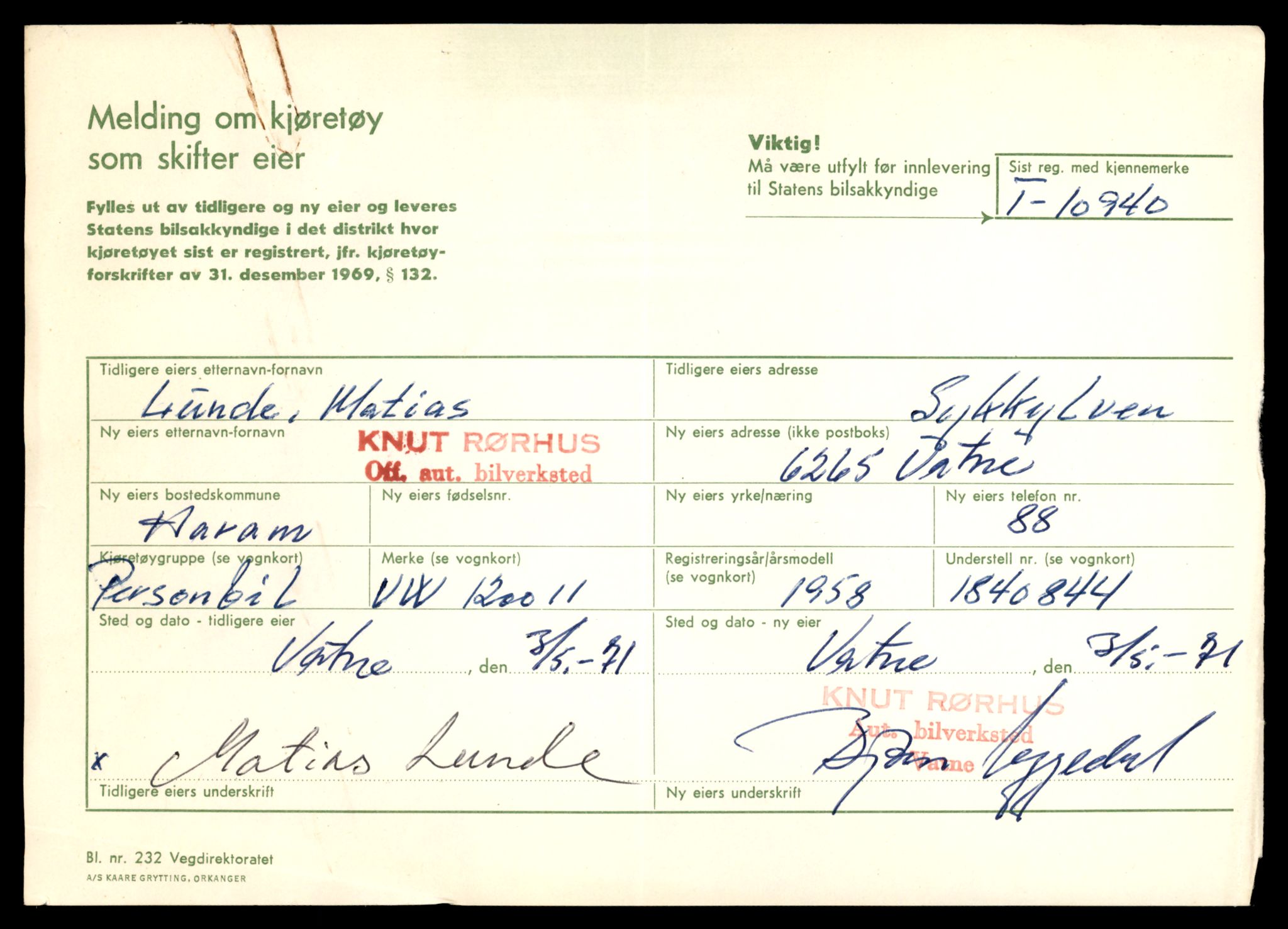 Møre og Romsdal vegkontor - Ålesund trafikkstasjon, AV/SAT-A-4099/F/Fe/L0025: Registreringskort for kjøretøy T 10931 - T 11045, 1927-1998, p. 255