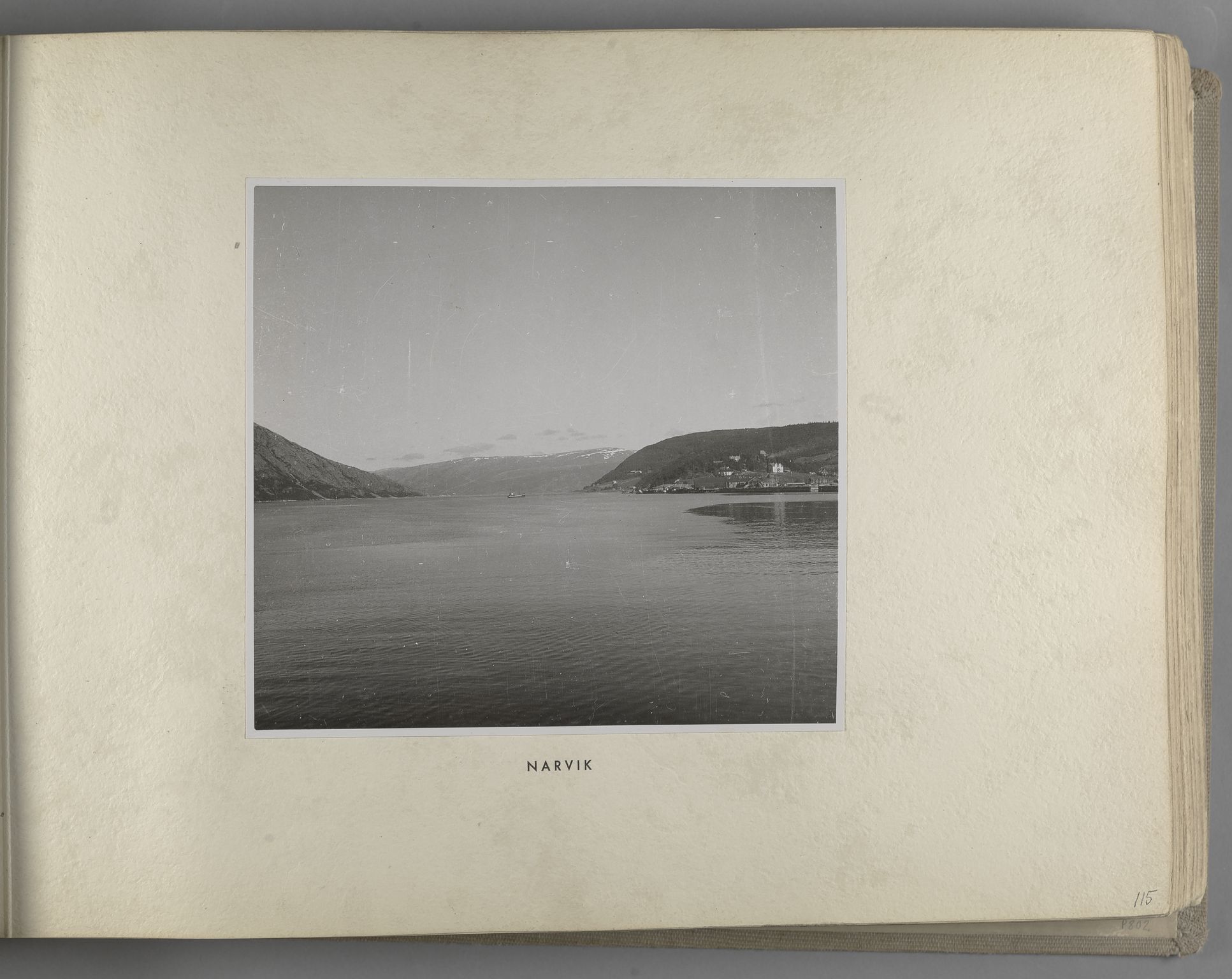 Tyske arkiver, Reichskommissariat, Bildarchiv, RA/RAFA-3309/U/L0071: Fotoalbum: Mit dem Reichskommissar nach Nordnorwegen und Finnland 10. bis 27. Juli 1942, 1942, p. 45