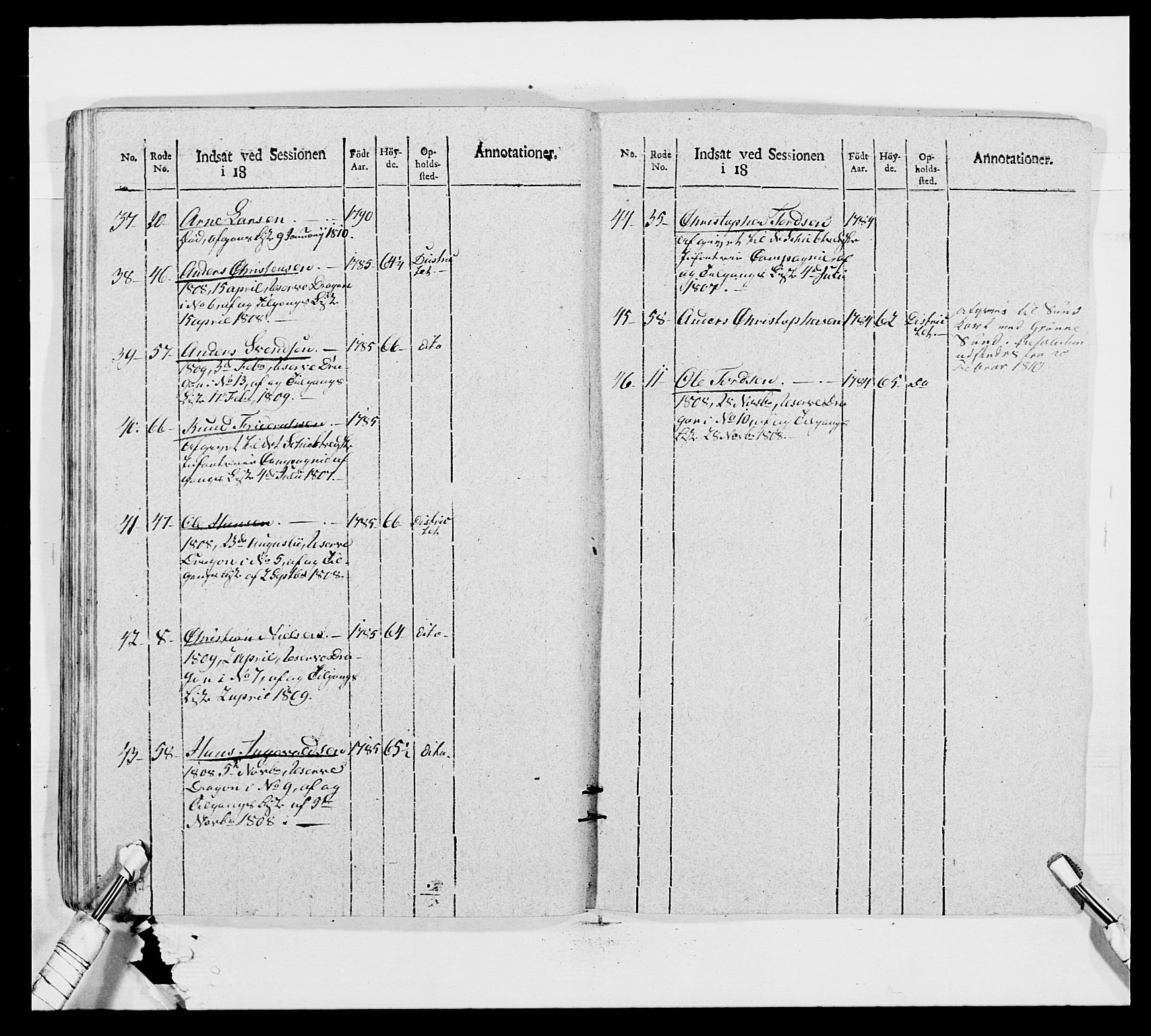 Generalitets- og kommissariatskollegiet, Det kongelige norske kommissariatskollegium, AV/RA-EA-5420/E/Eh/L0012: Smålenske dragonregiment, 1810, p. 61