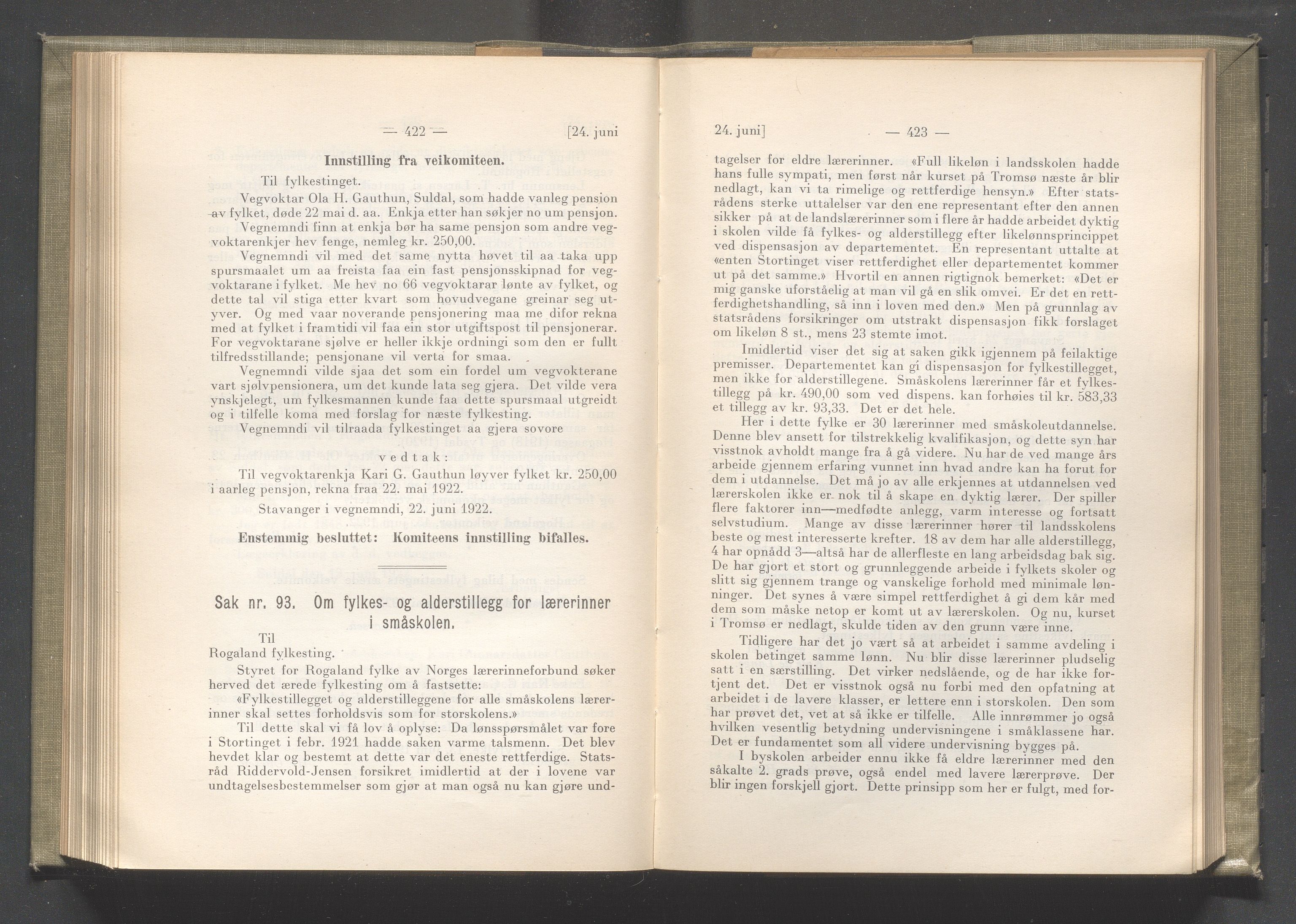 Rogaland fylkeskommune - Fylkesrådmannen , IKAR/A-900/A/Aa/Aaa/L0041: Møtebok , 1922, p. 422-423